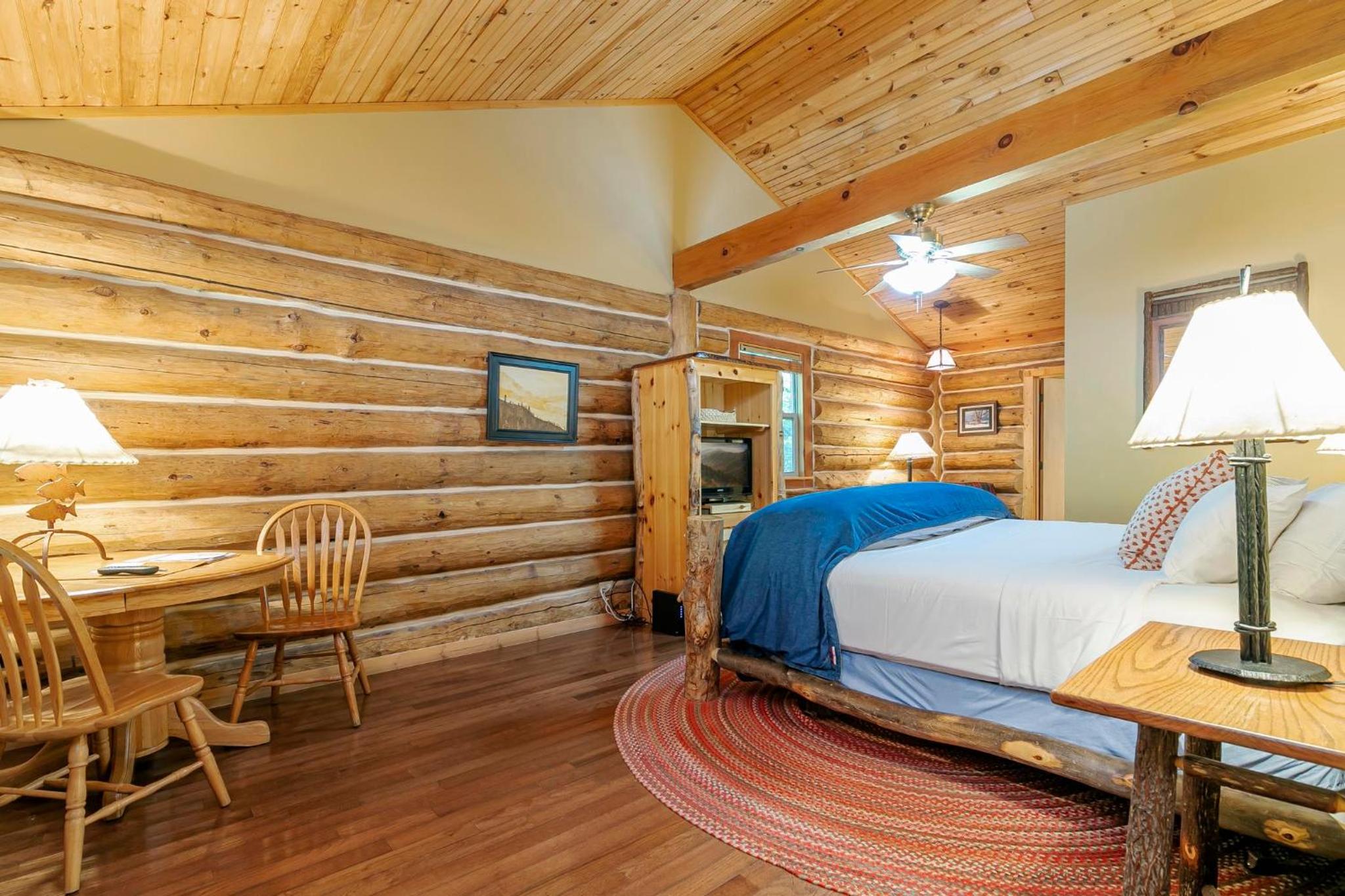 Basic King Room - Photo 4