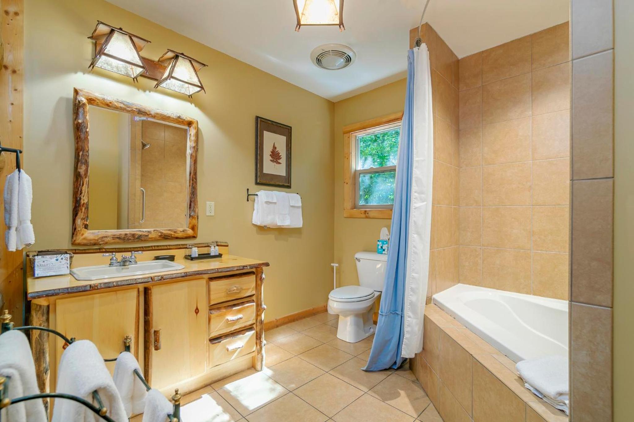 Basic Room with Two Double Beds photo 2