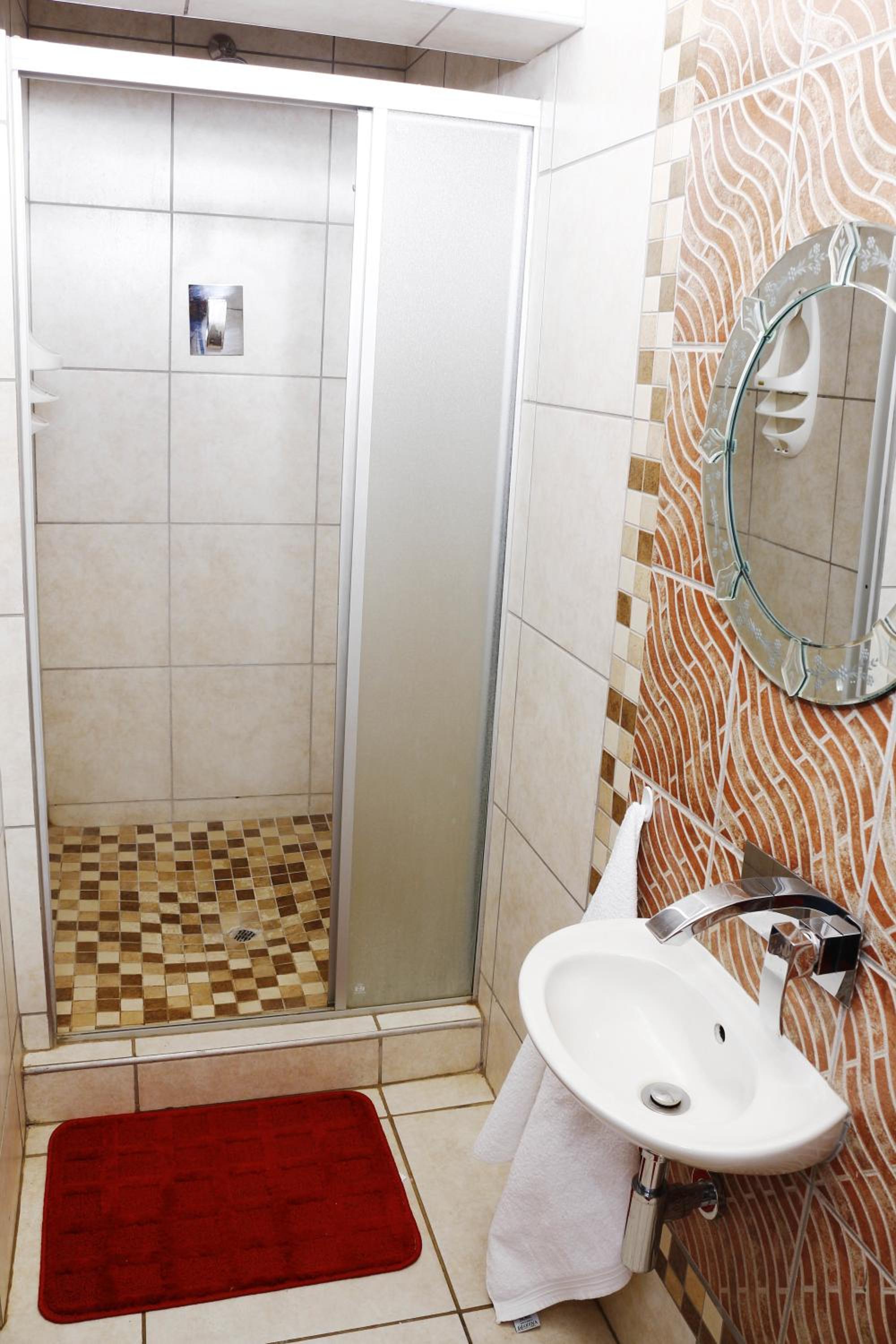 Double or Twin Room with Bathroom photo 3