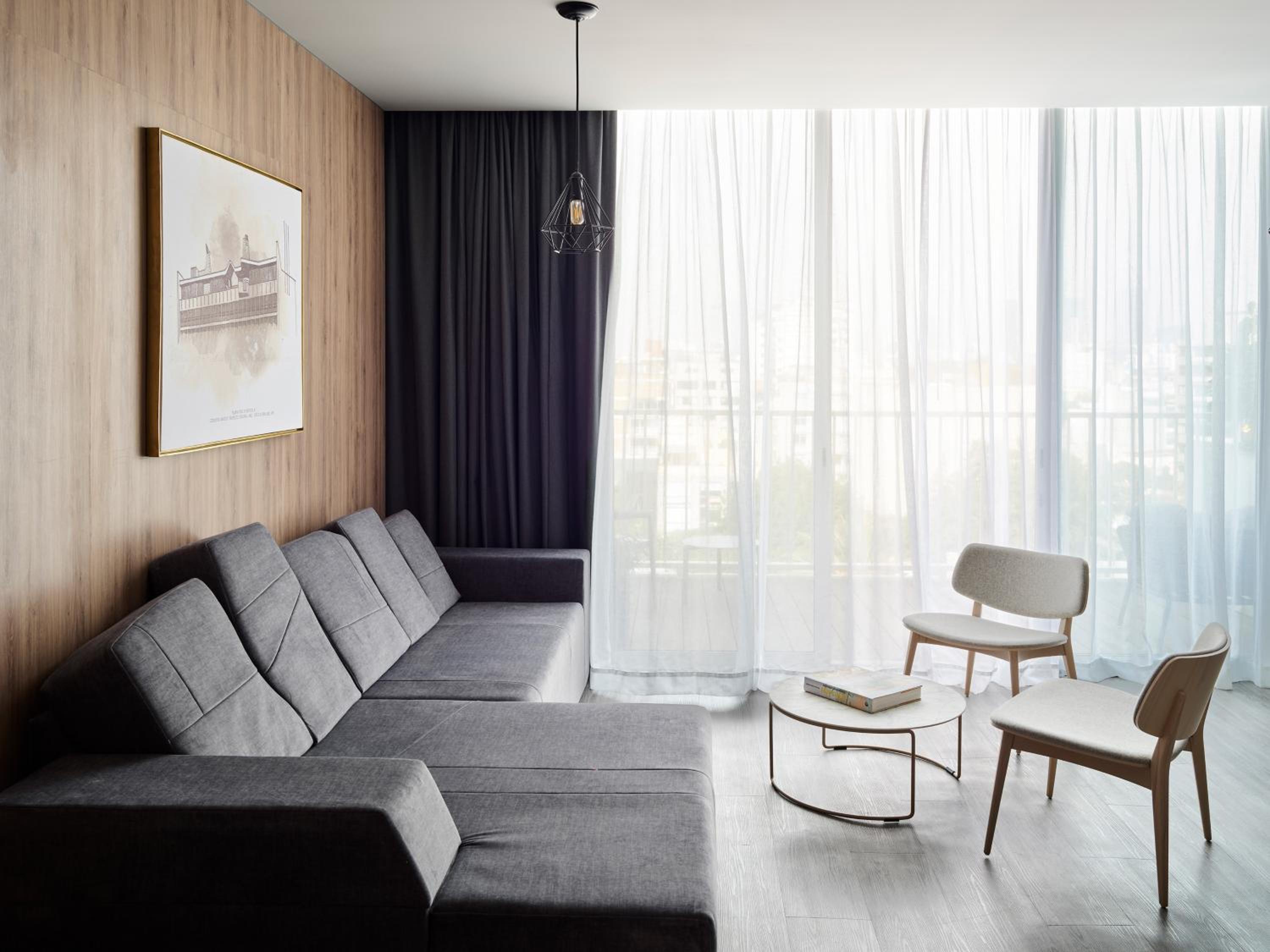 Skyline King Suite with Terrace - Photo 7