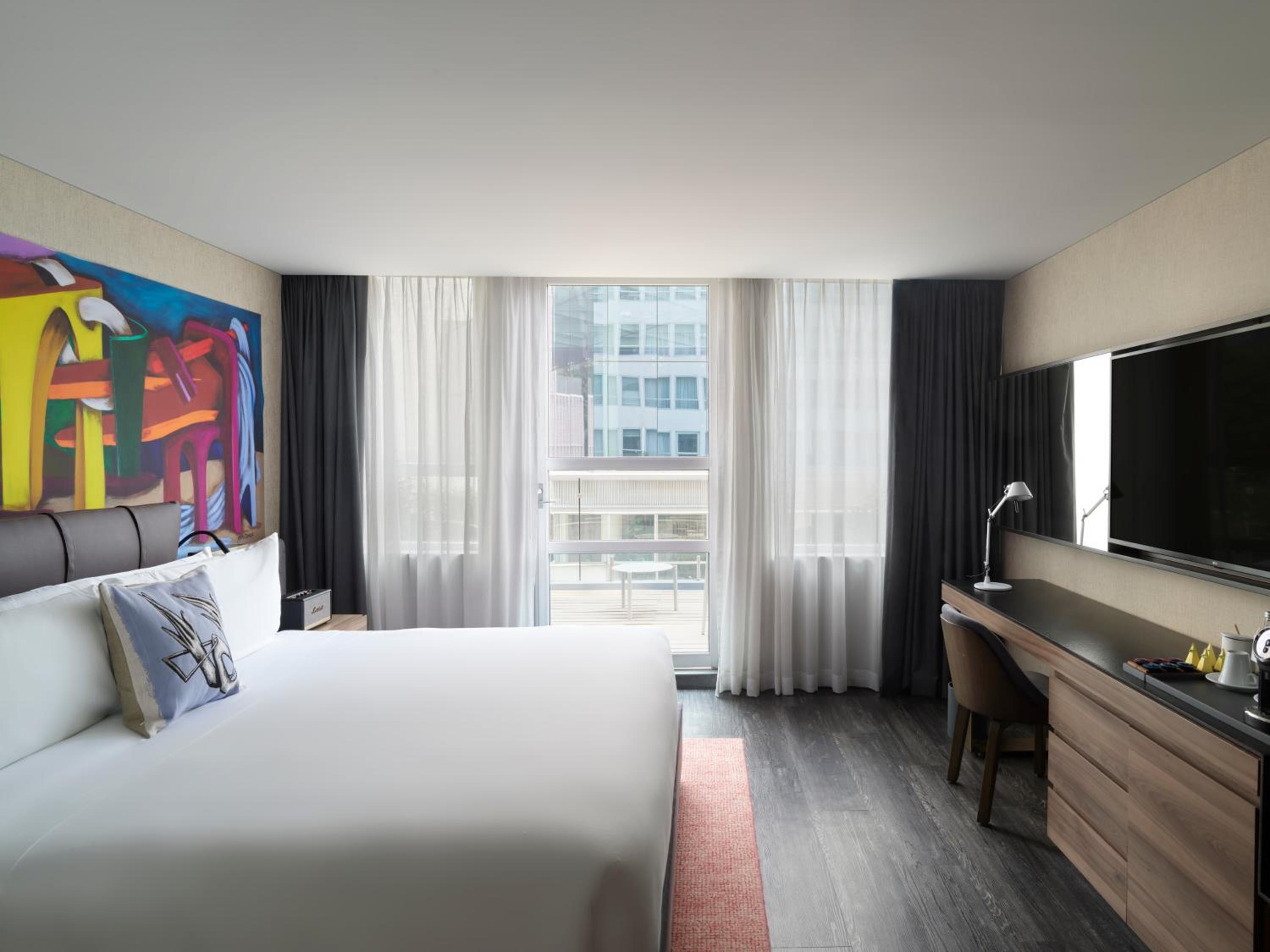 King Suite with Terrace - Photo 5