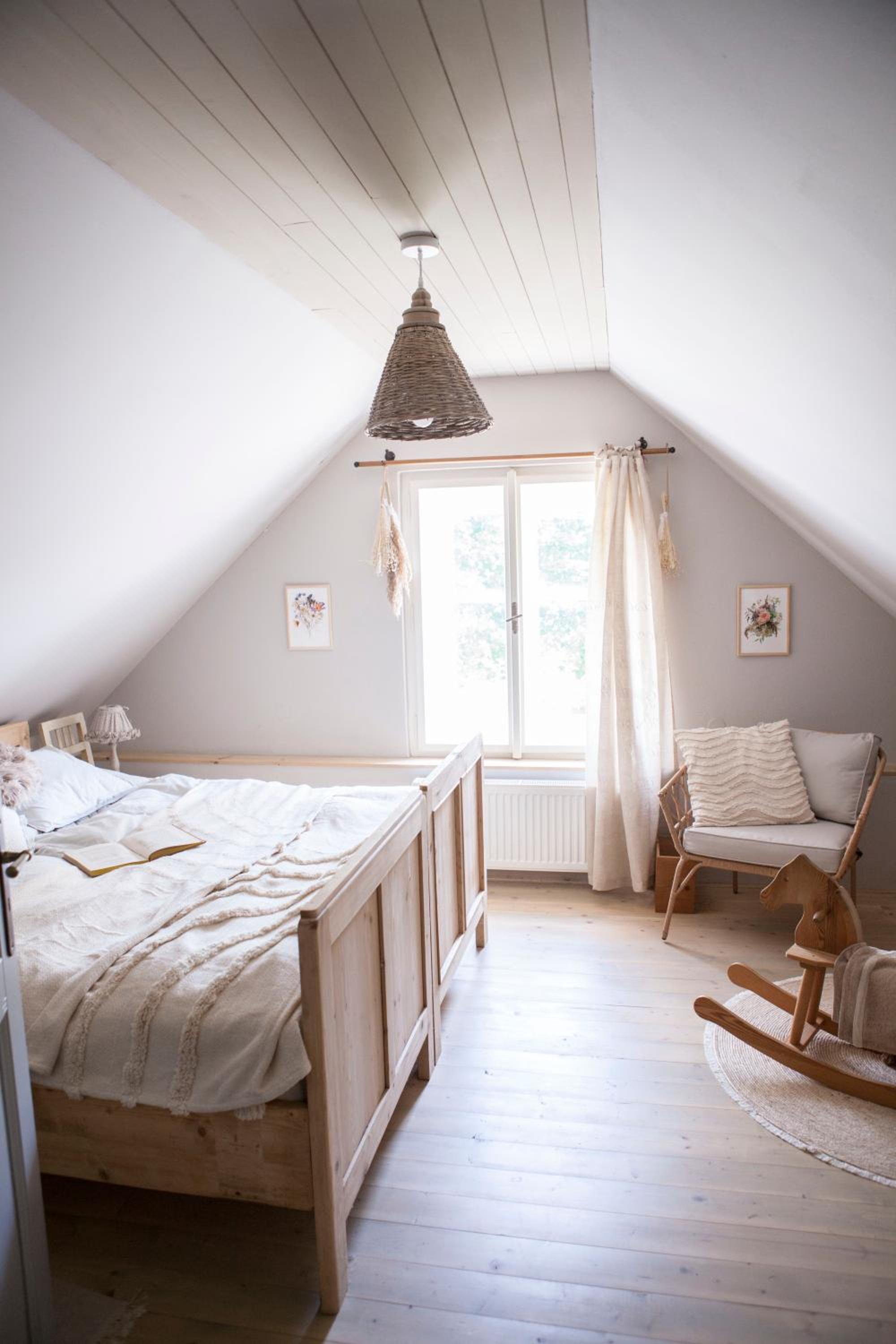 Three-Bedroom House photo 2