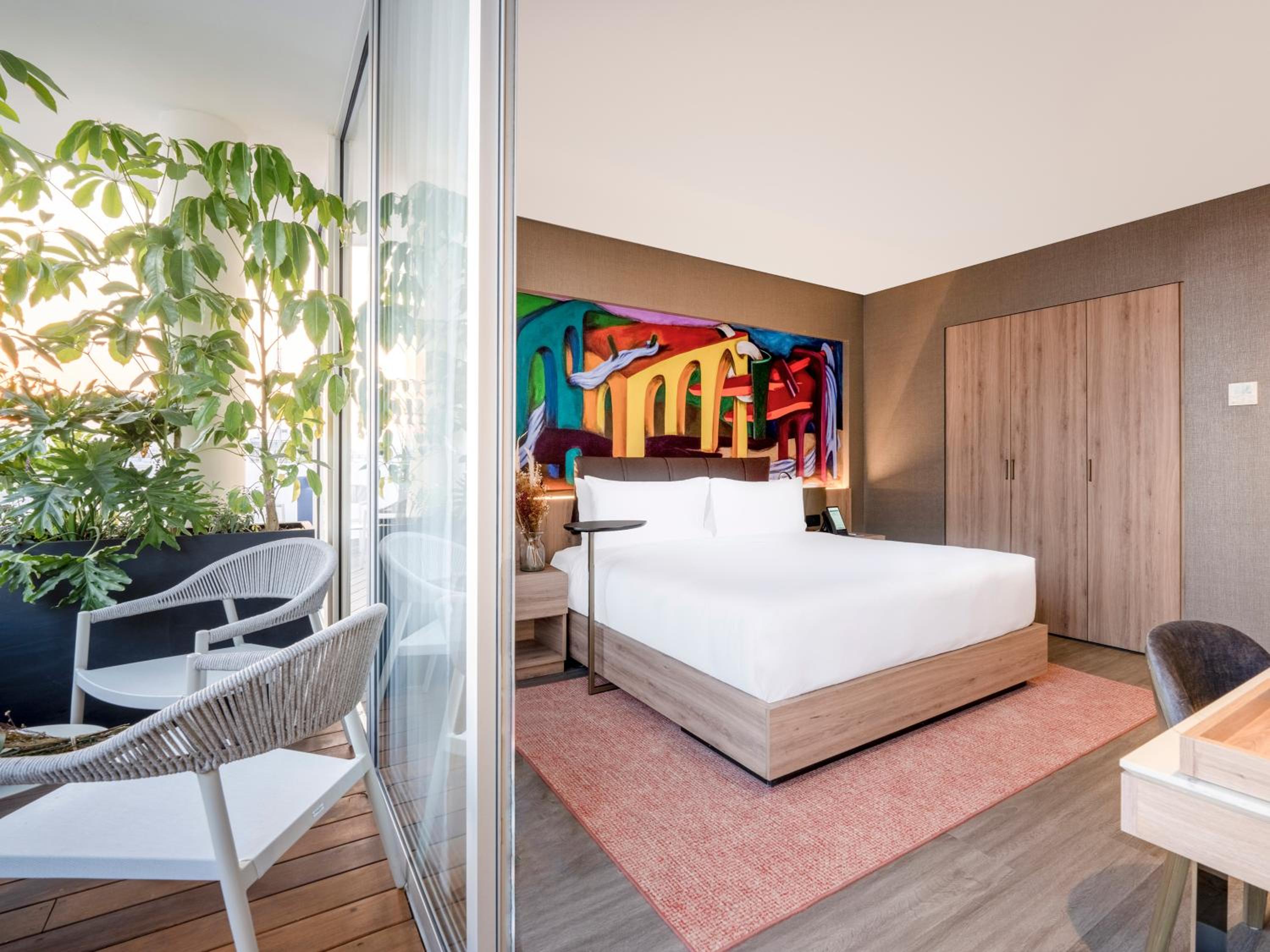 Superior King Suite with Terrace - Photo 7