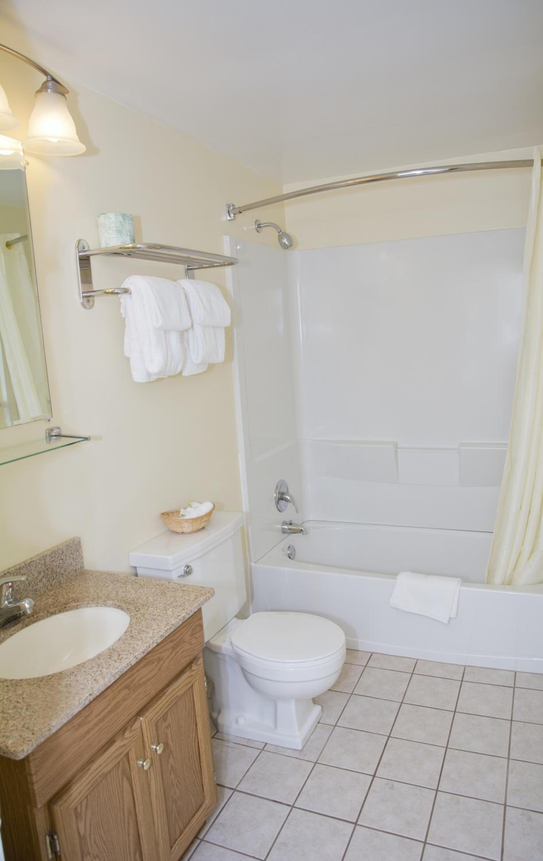 Double Room with Two Double Beds - Non-Smoking photo 2