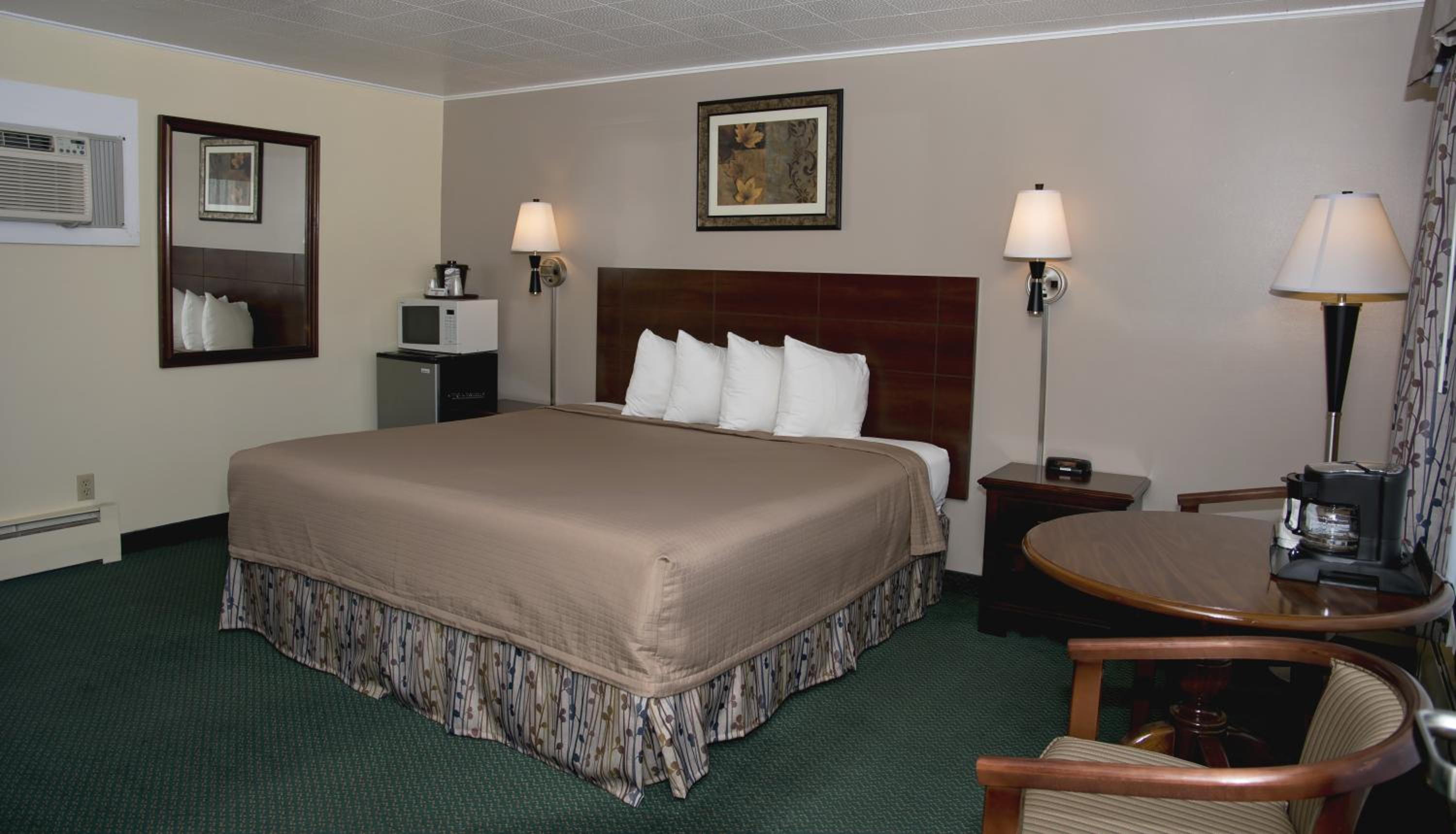 King Room - Non-Smoking photo 1
