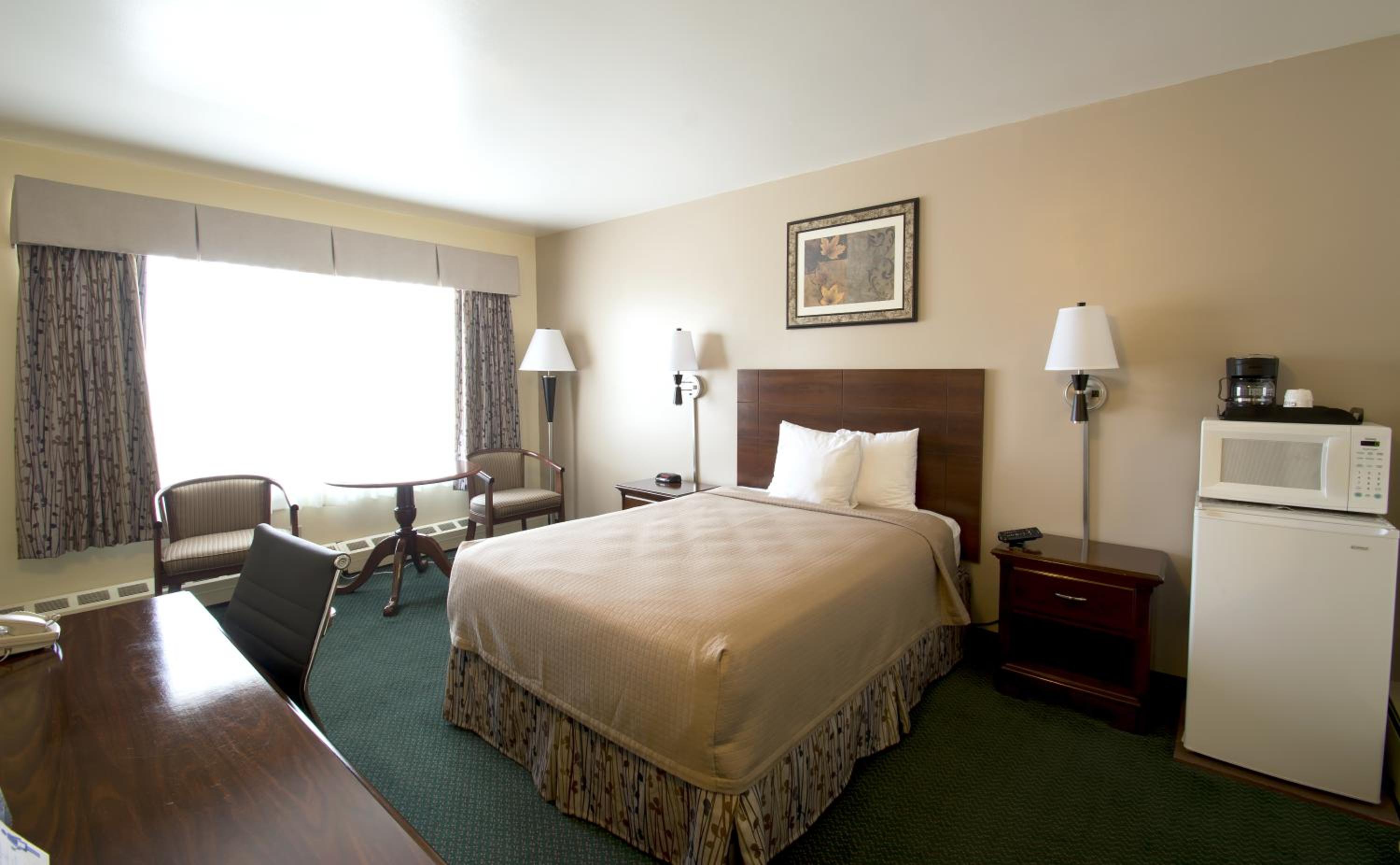 Full Room photo 1