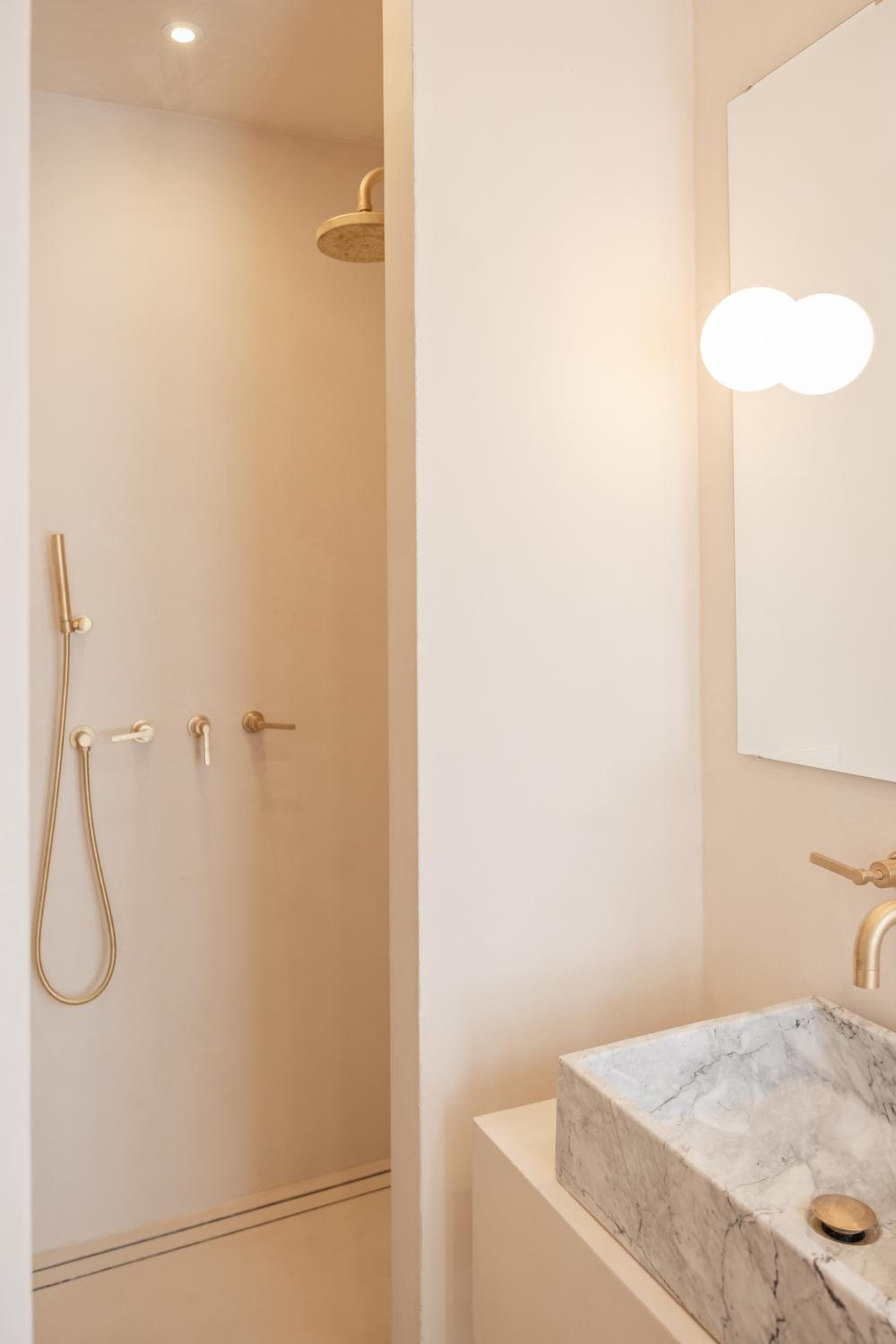 Double Room with Private Bathroom photo 3