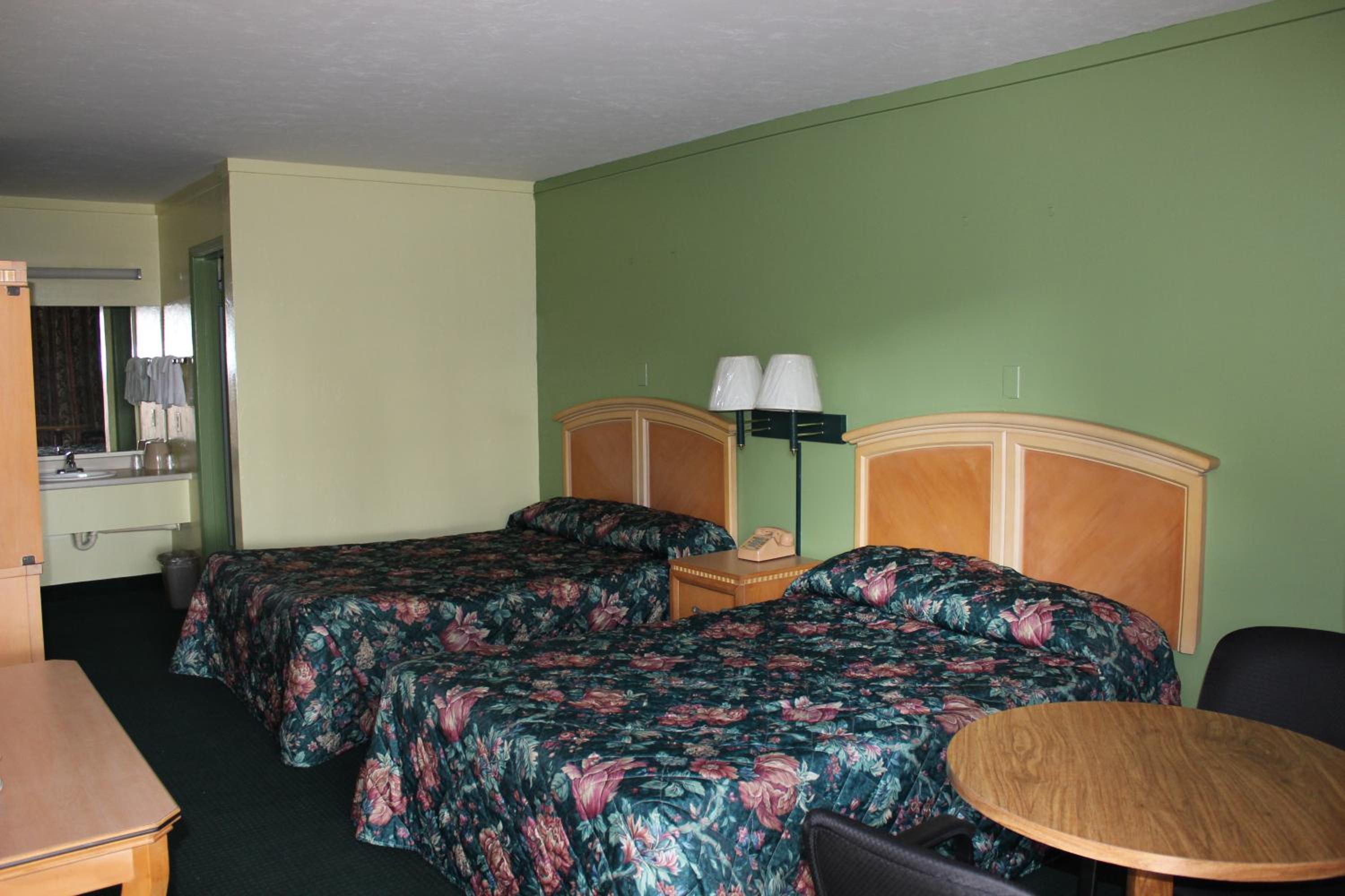 Double Room with Two Double Beds - Non-Smoking