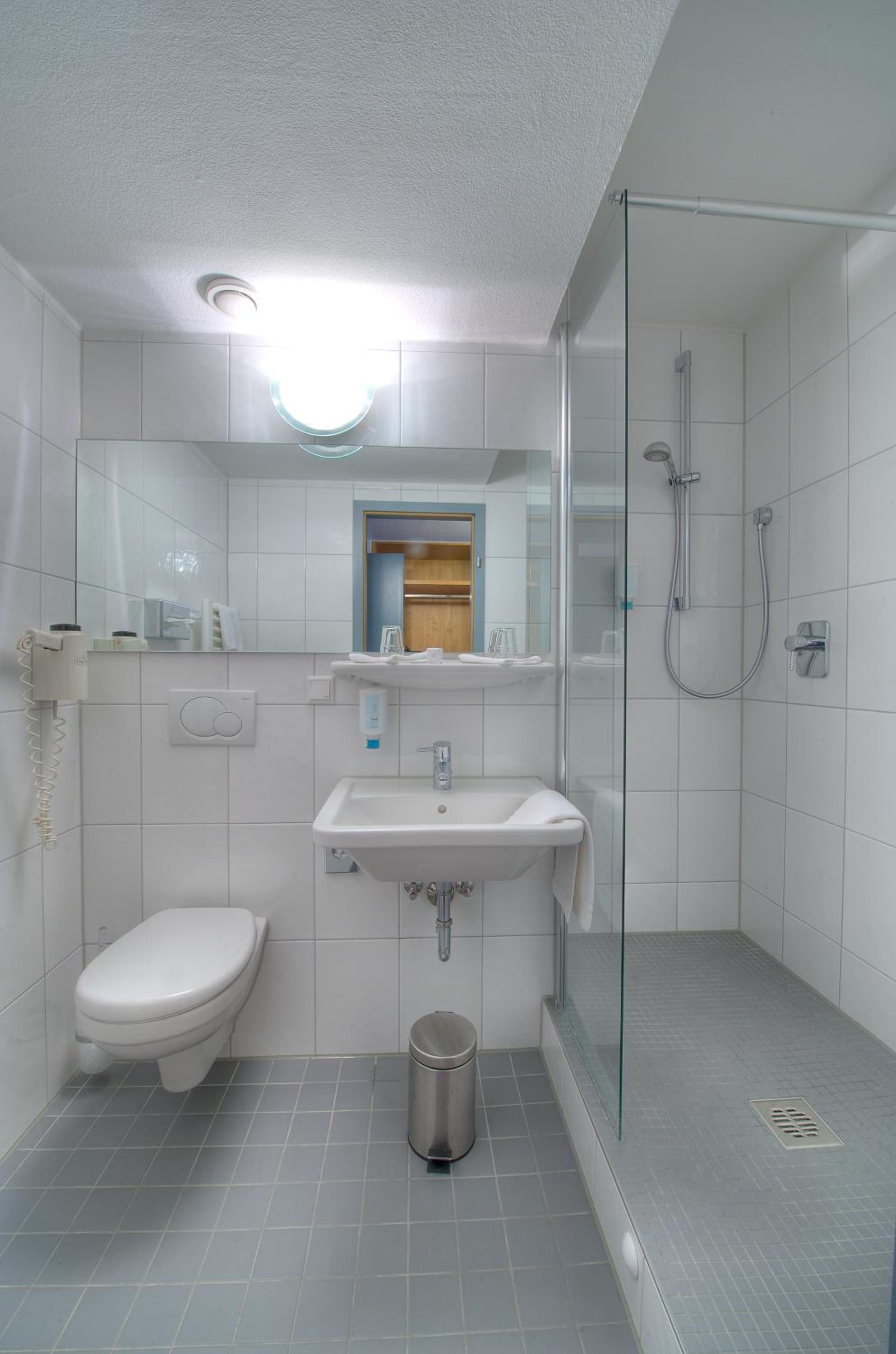 Basic Double Room - Photo 7