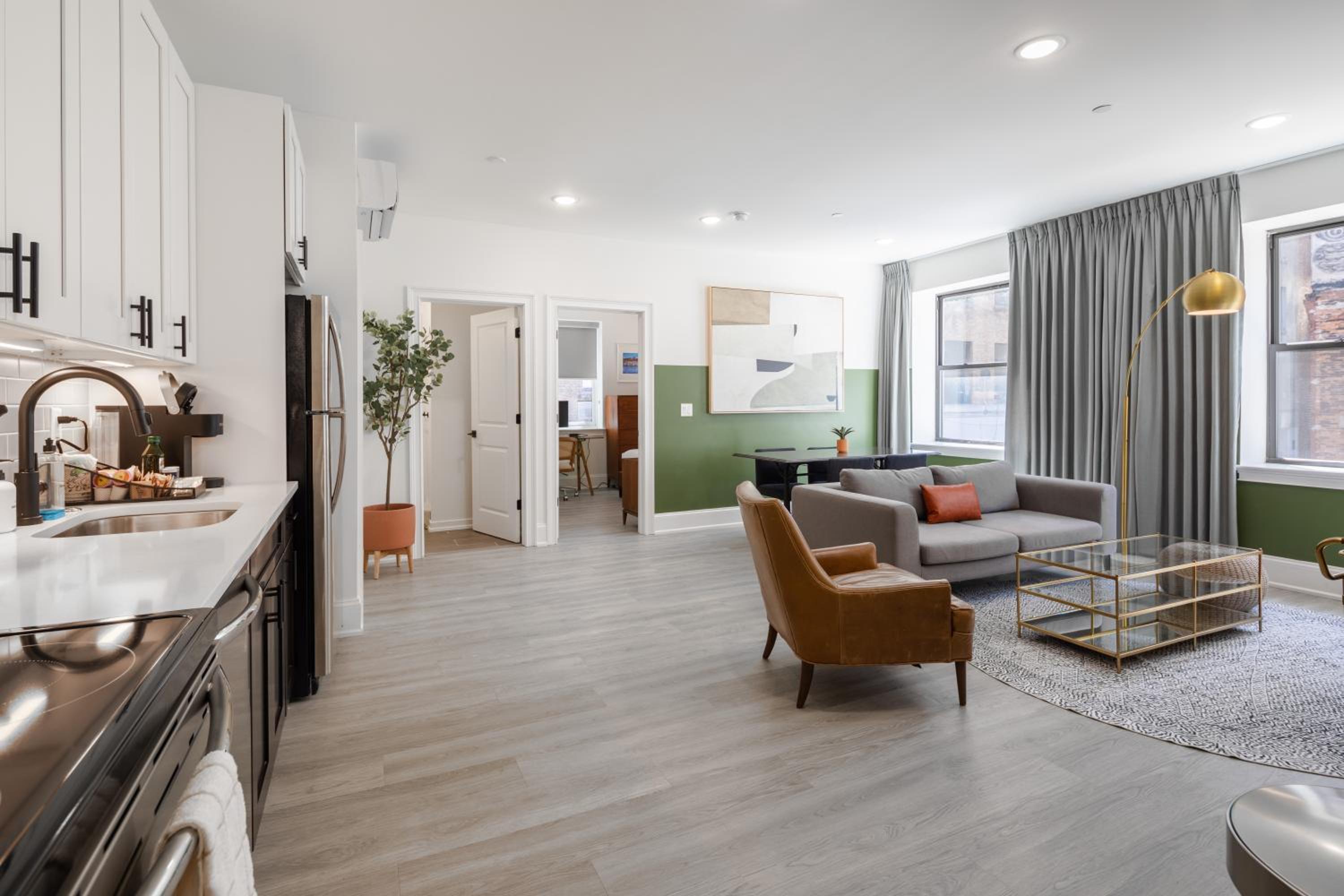 Deluxe Apartment