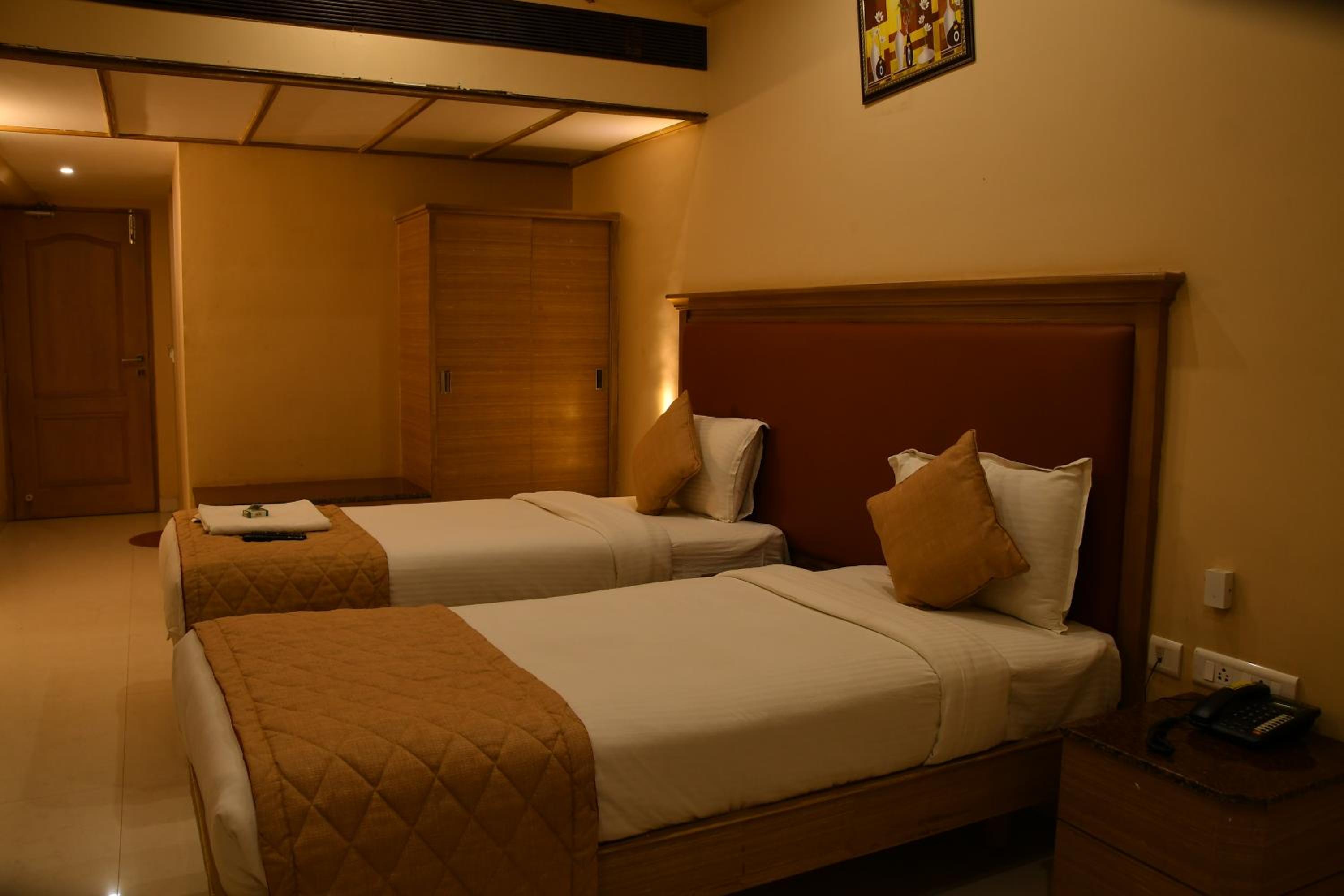 Standard Twin Room photo 2