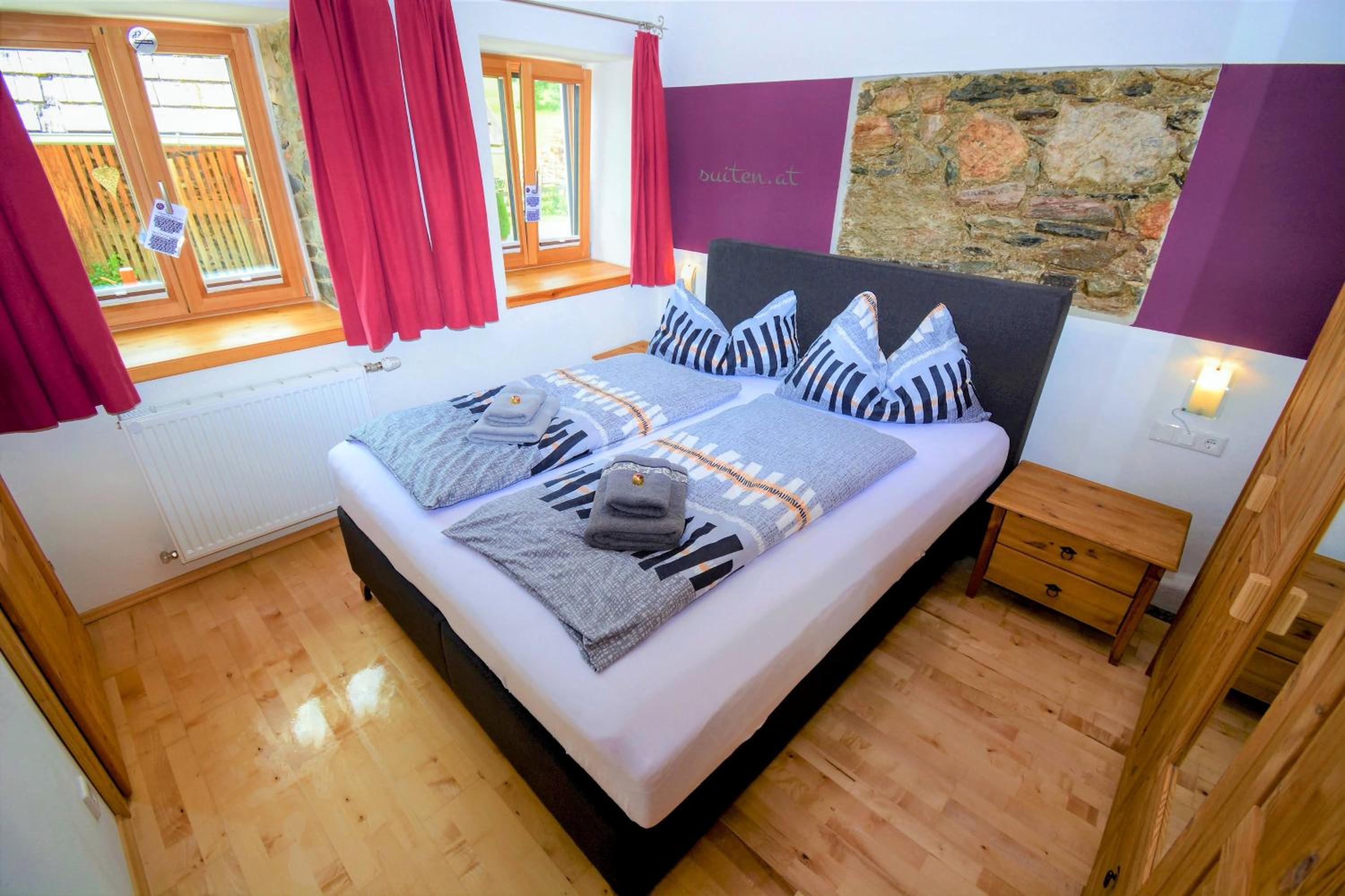 Large Double Room photo 1