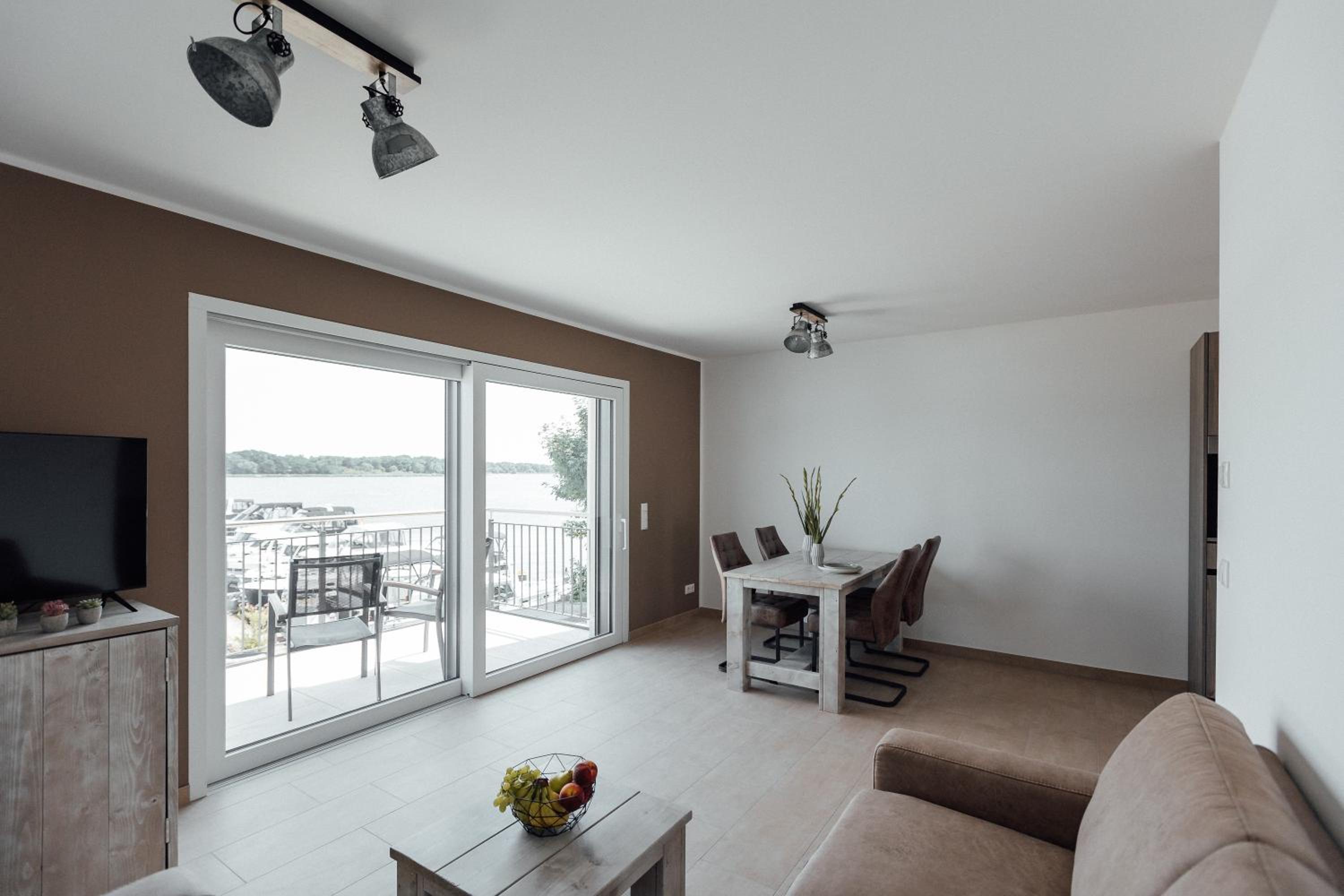 Apartment with Balcony photo 1