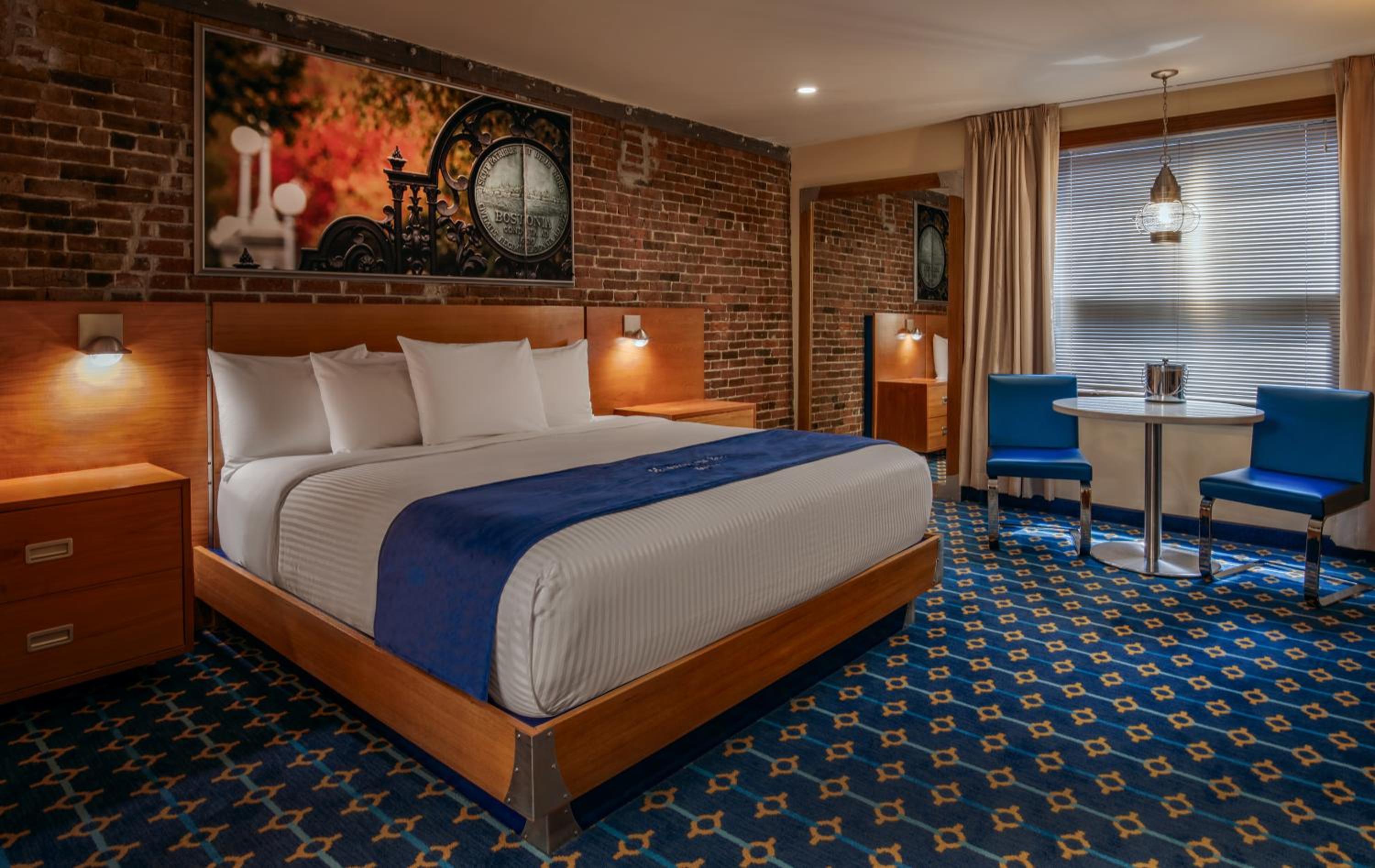 King Room with Atrium View - Photo 1