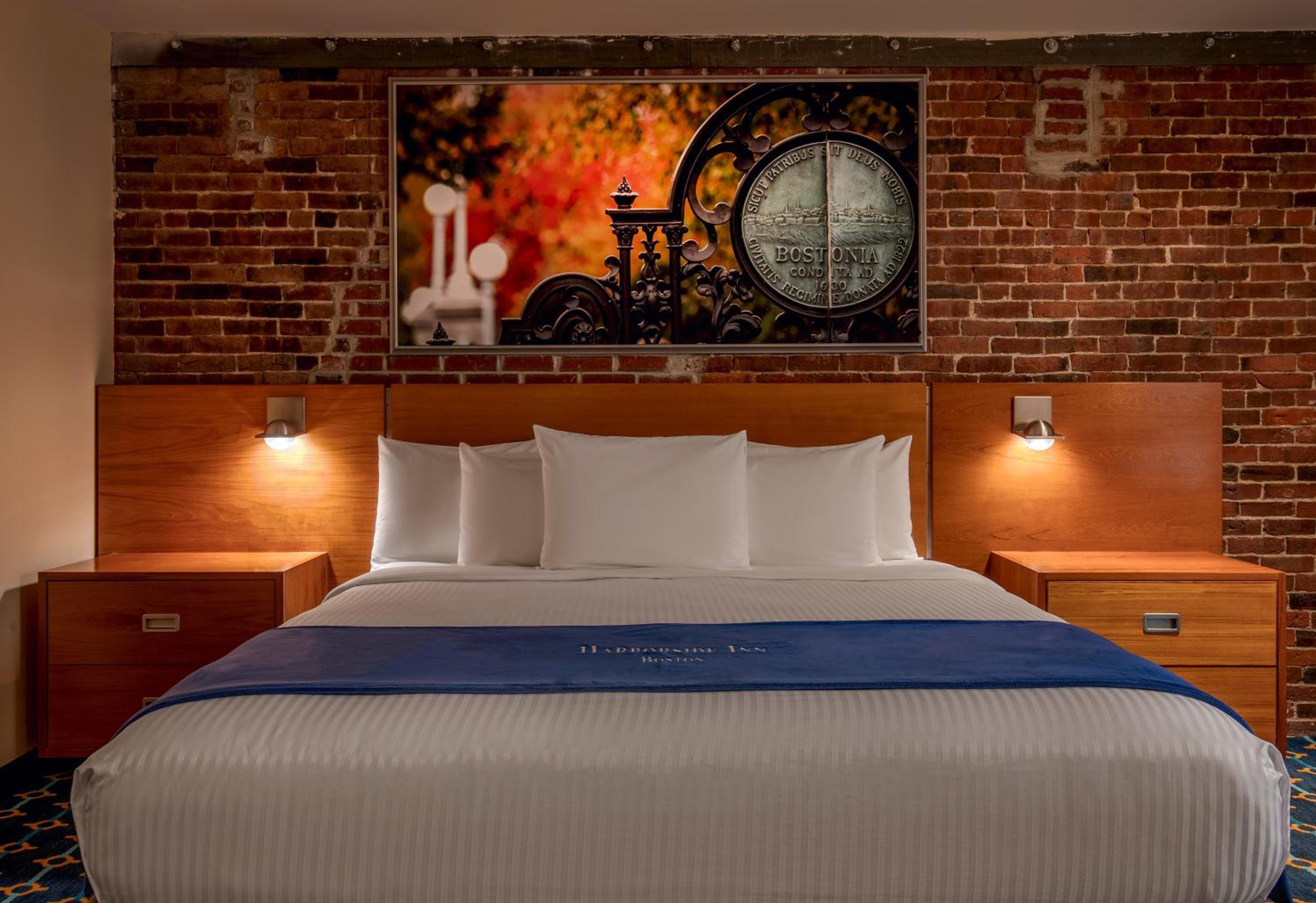 King Room with Atrium View - Photo 4