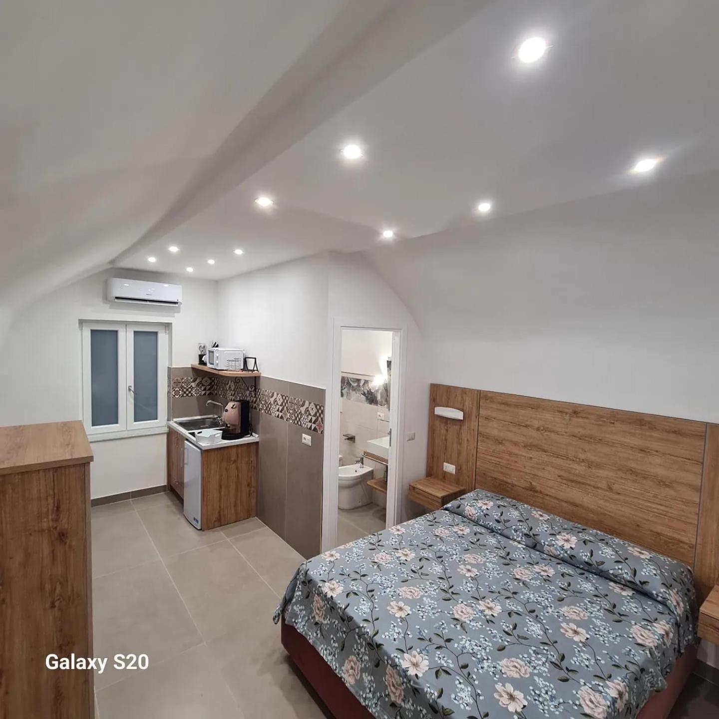 Comfort Triple Room