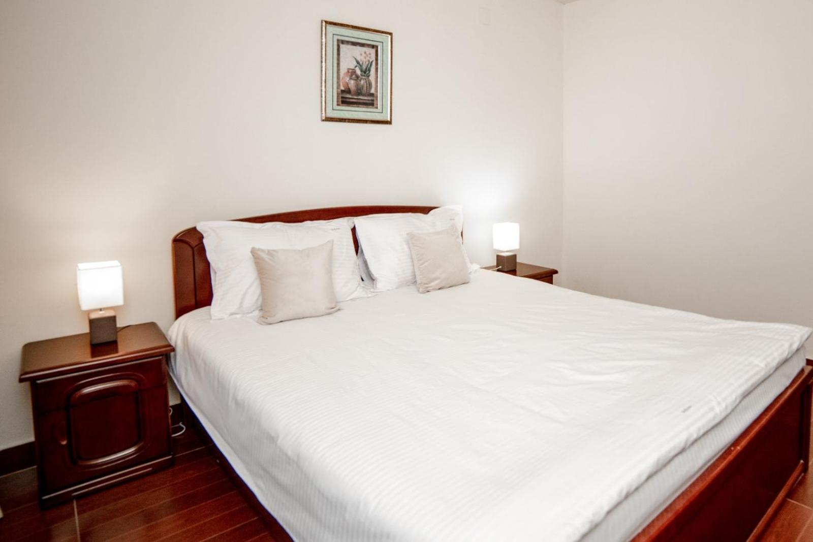 Standard Double or Twin Room - Photo 5