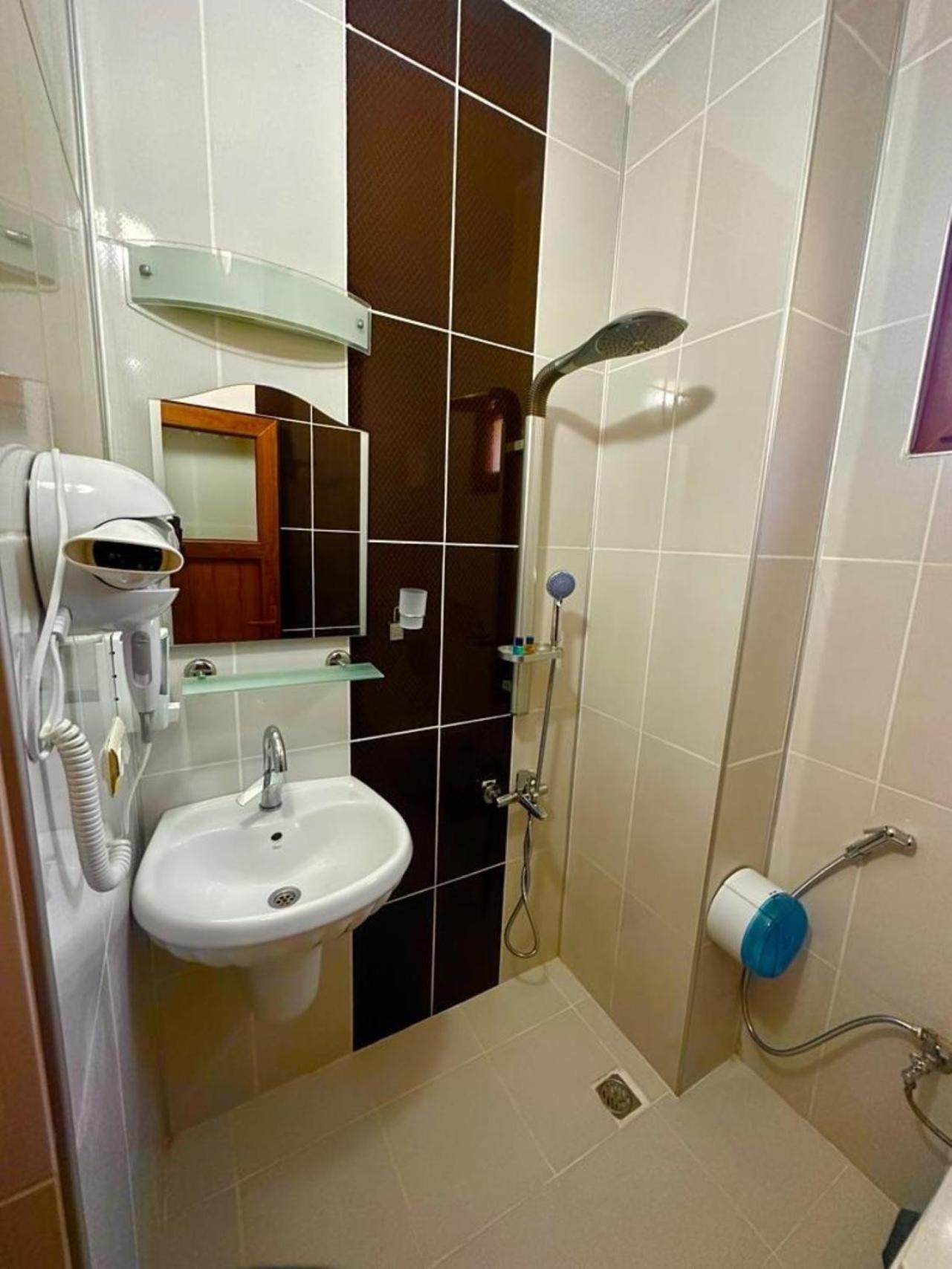Double Room with Balcony (2 Adults + 1 Child) photo 3