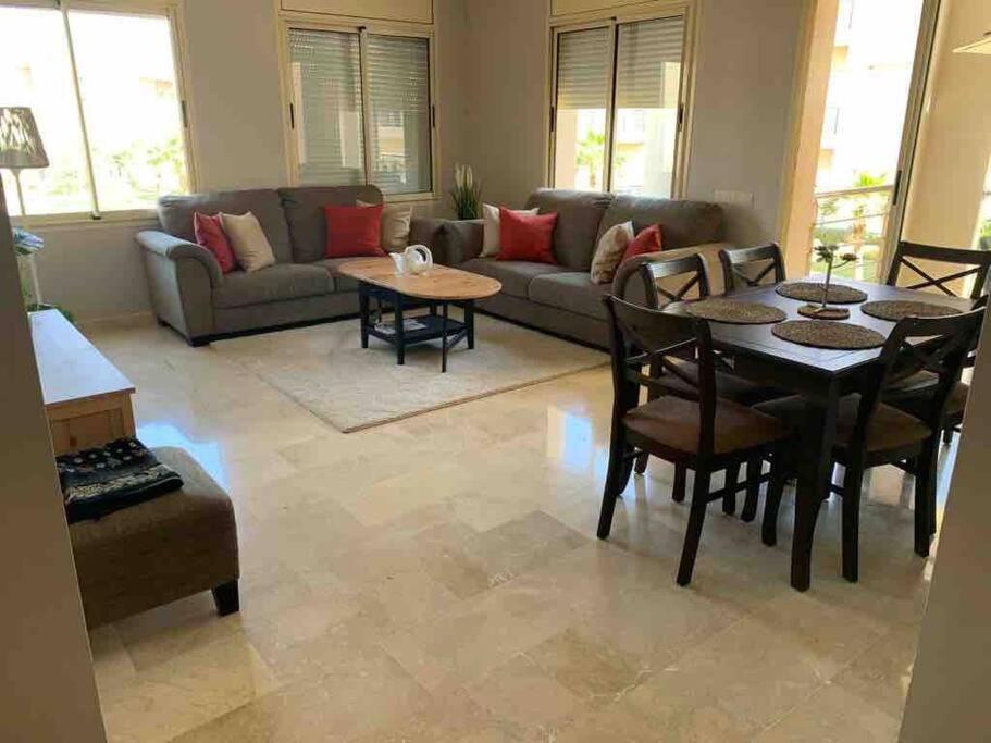 One-Bedroom House photo 2