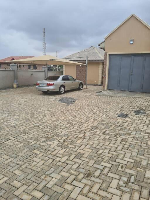 Villa photo 3