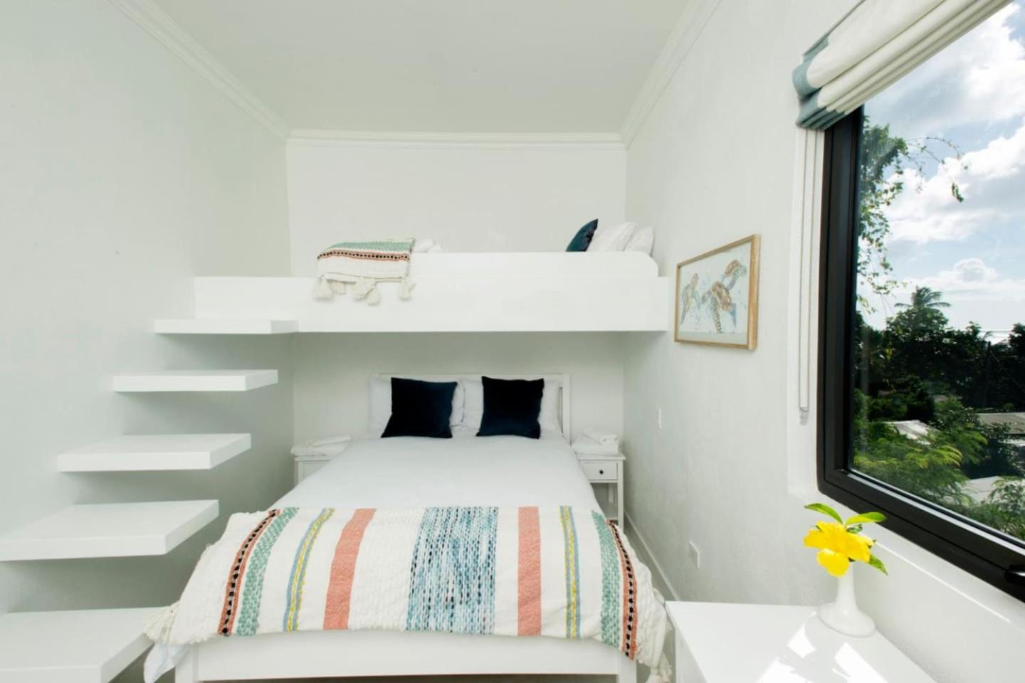 Villa photo 1