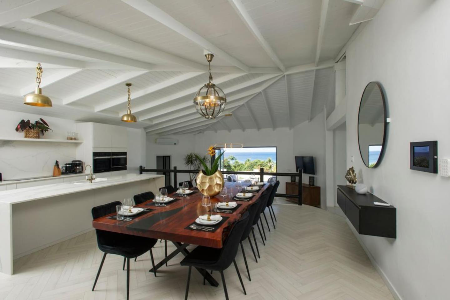 Villa photo 3