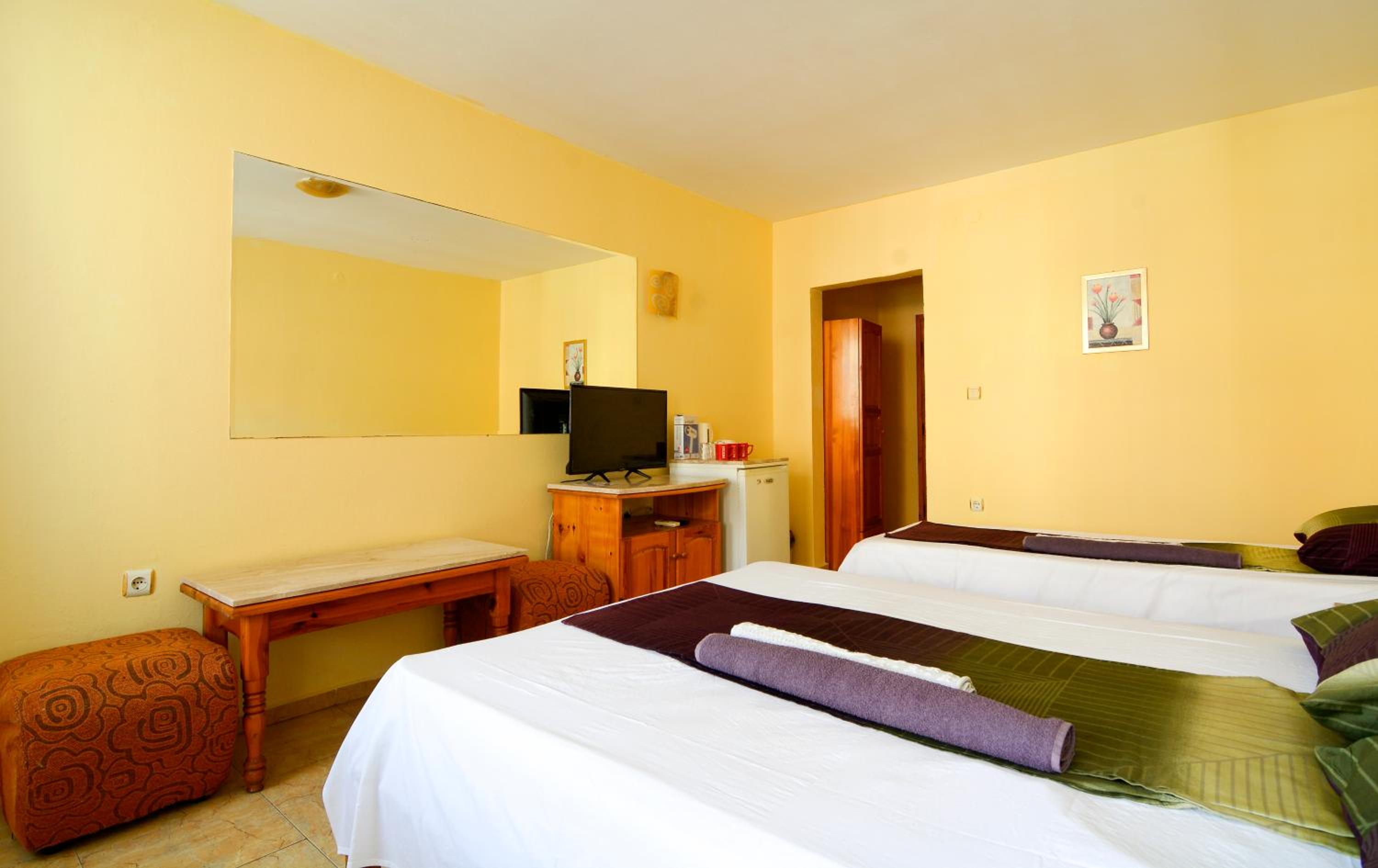 Two-Bedroom Suite with Balcony - Photo 48