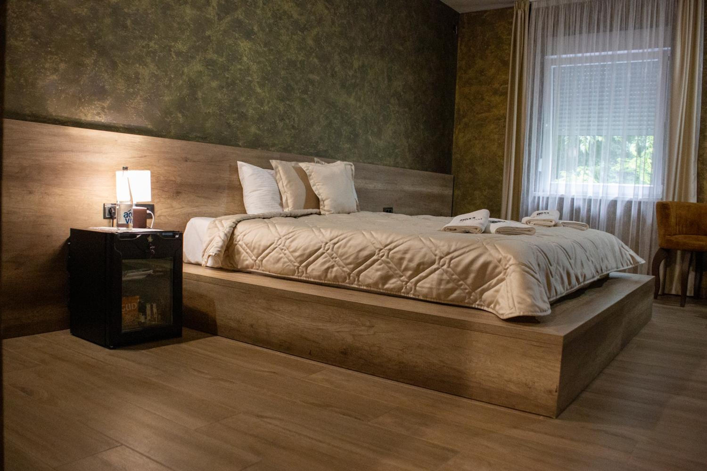 Double or Twin Room - Photo 4