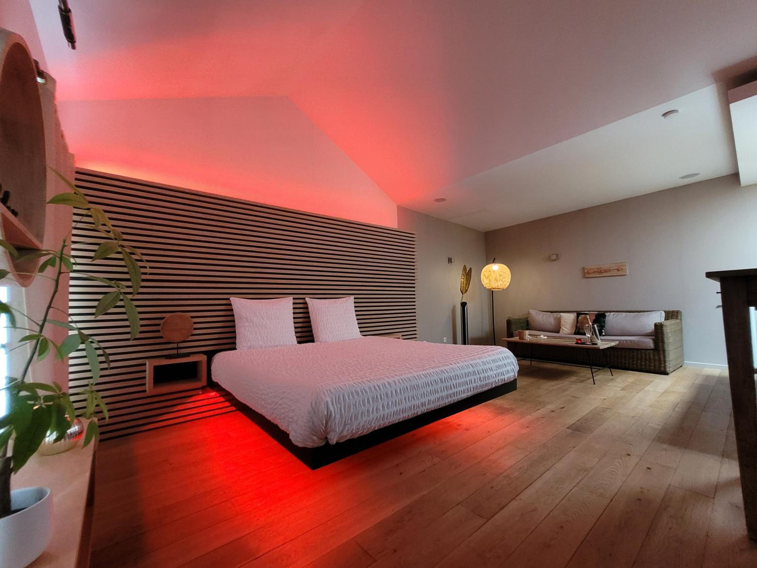 King Suite with Spa Bath photo 1