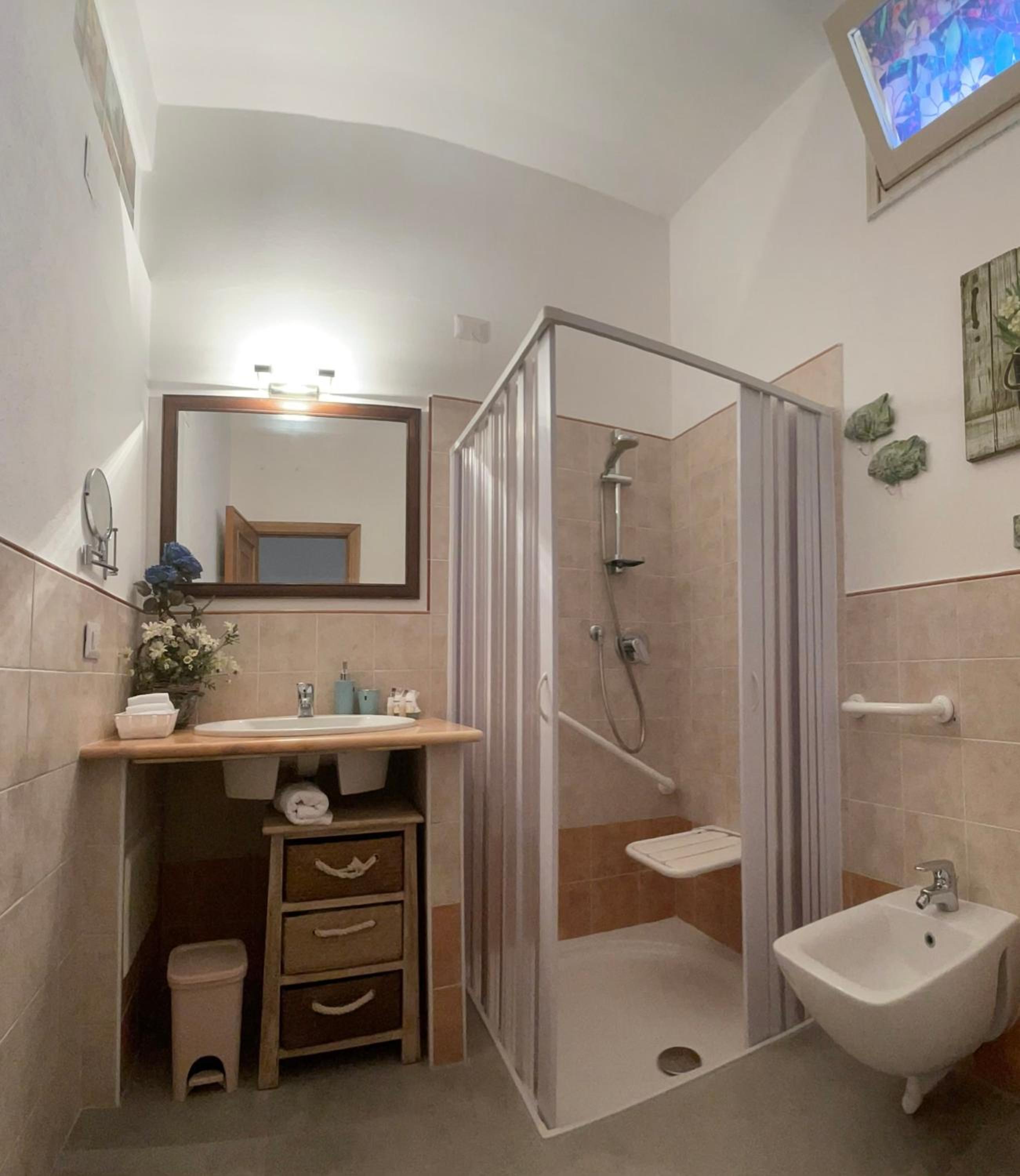 Triple Room with Private Bathroom photo 2
