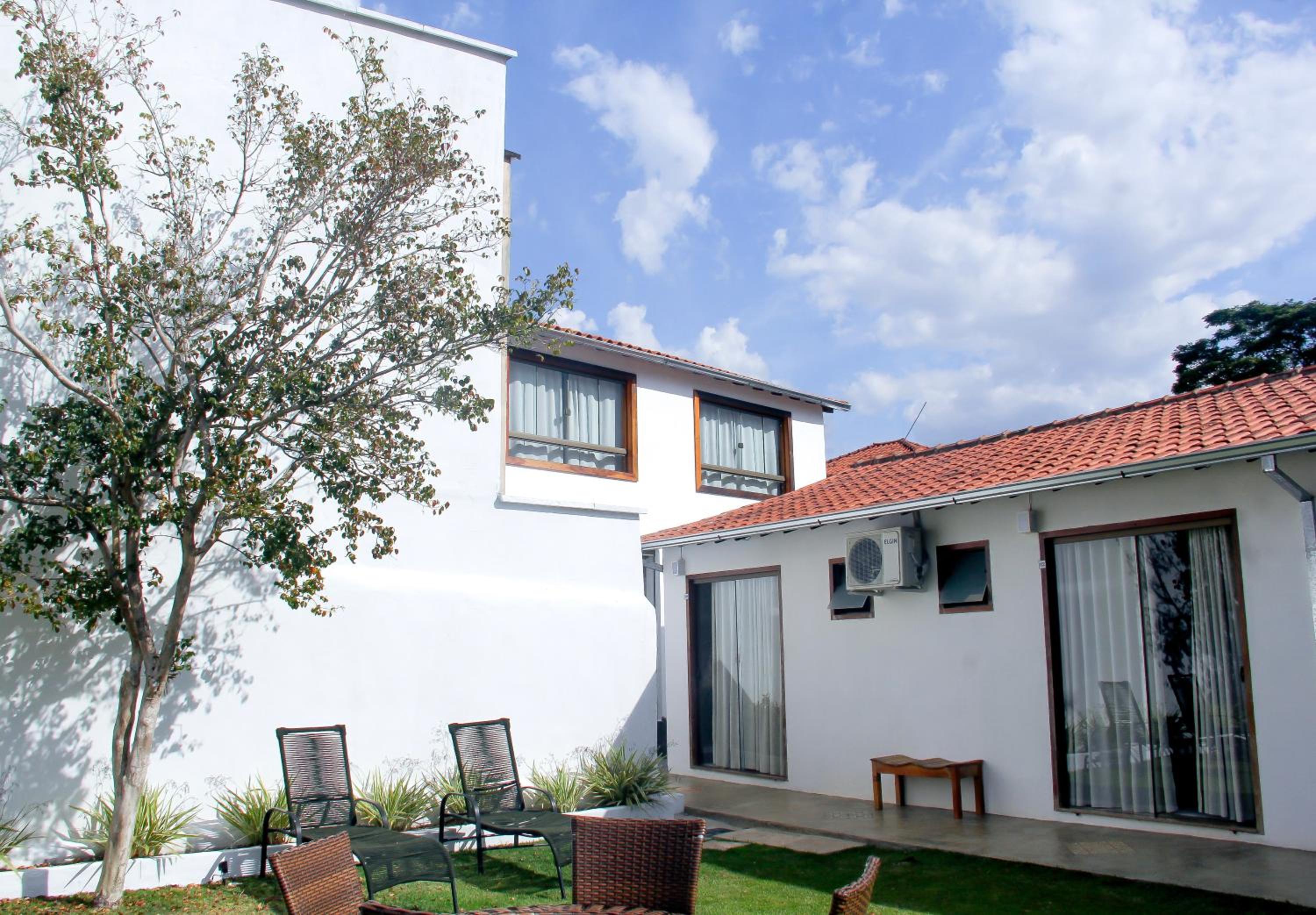 Double Room with Garden View - Photo 9
