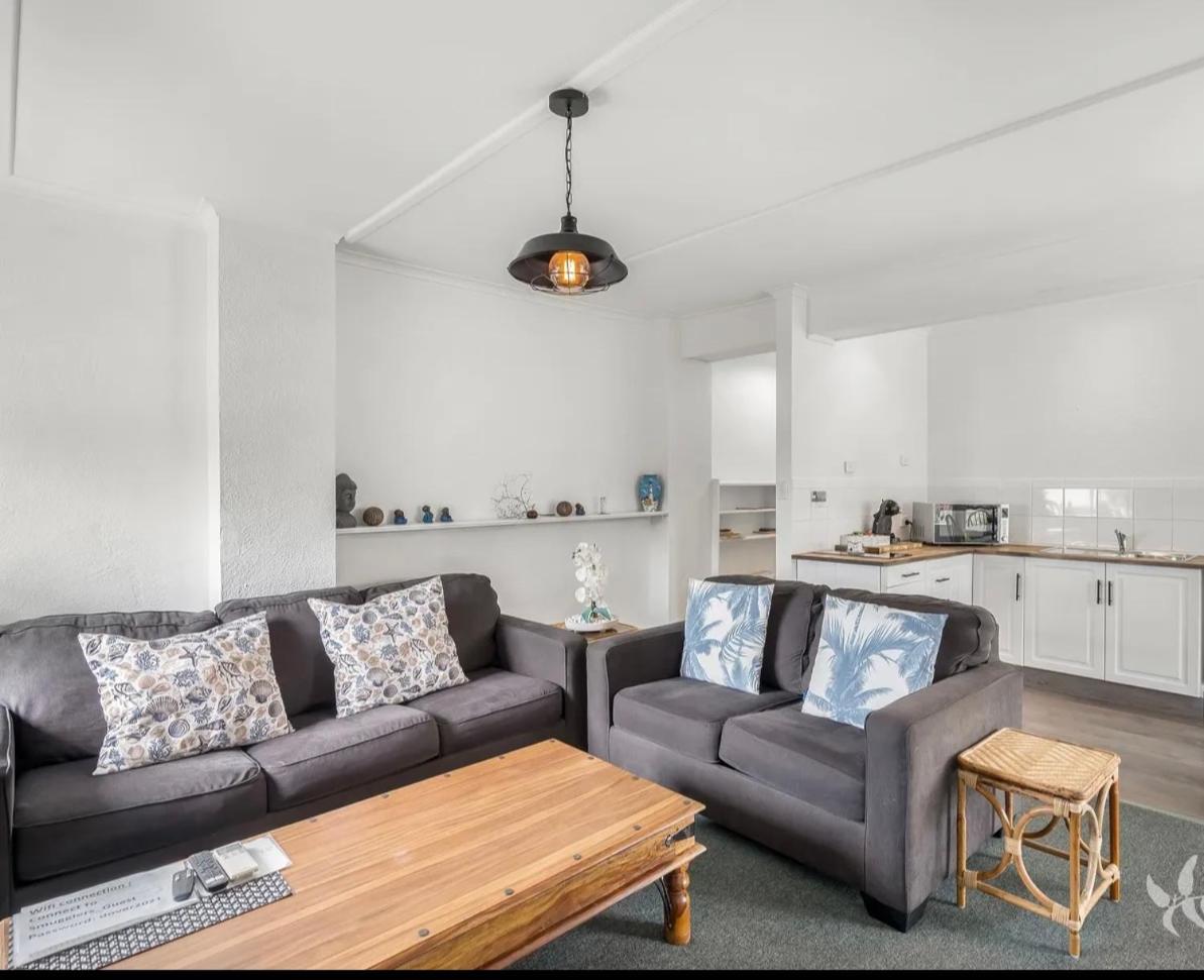 Family Apartment With Sea View photo 3