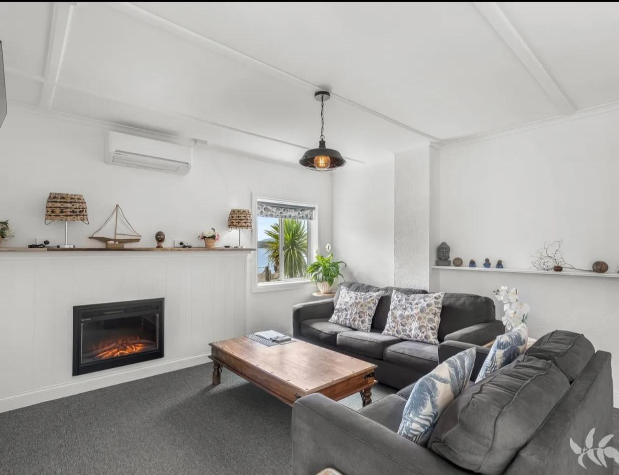 Family Apartment With Sea View photo 2