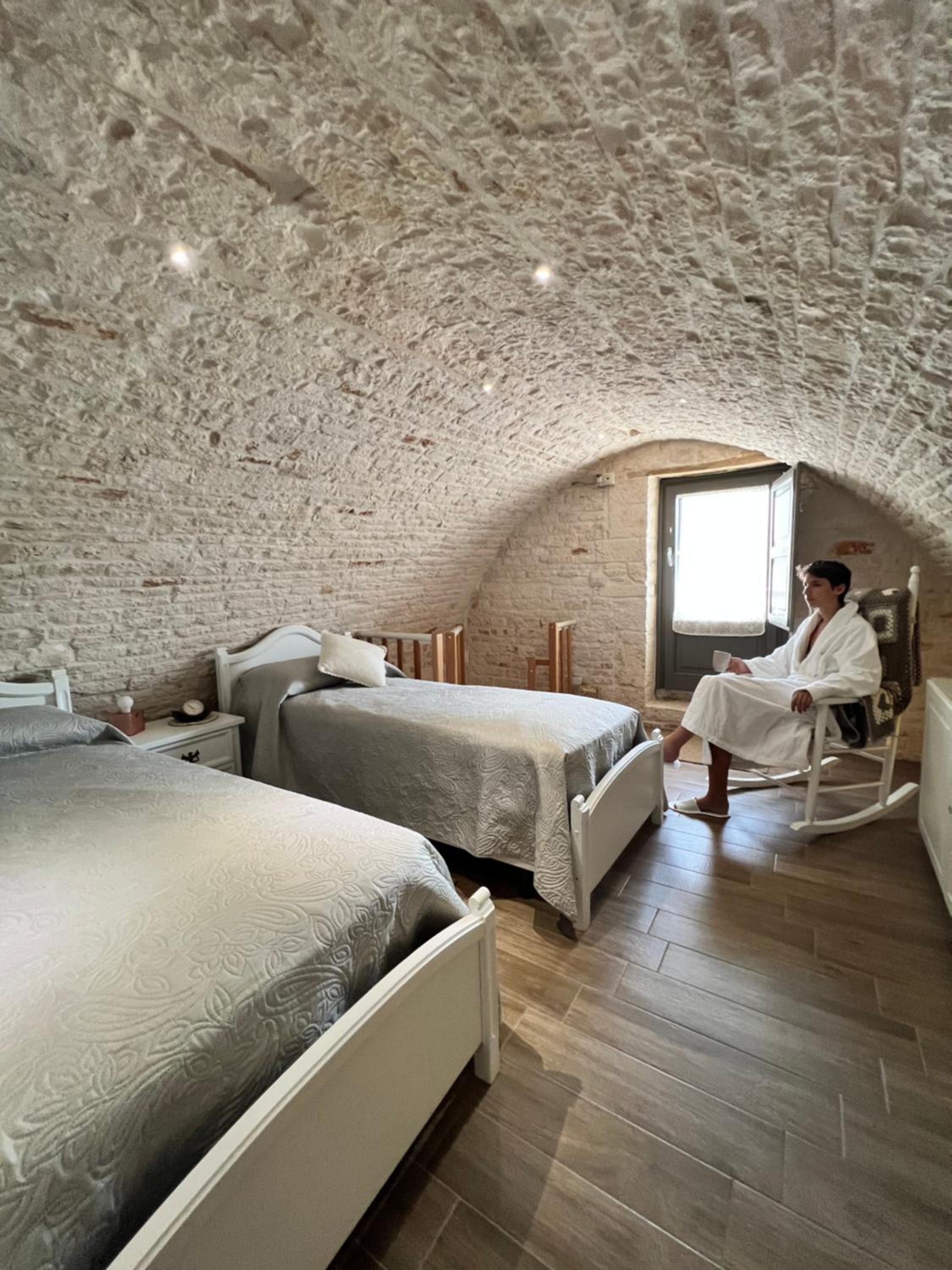 Trullo Suite with Hot Tub - Photo 16