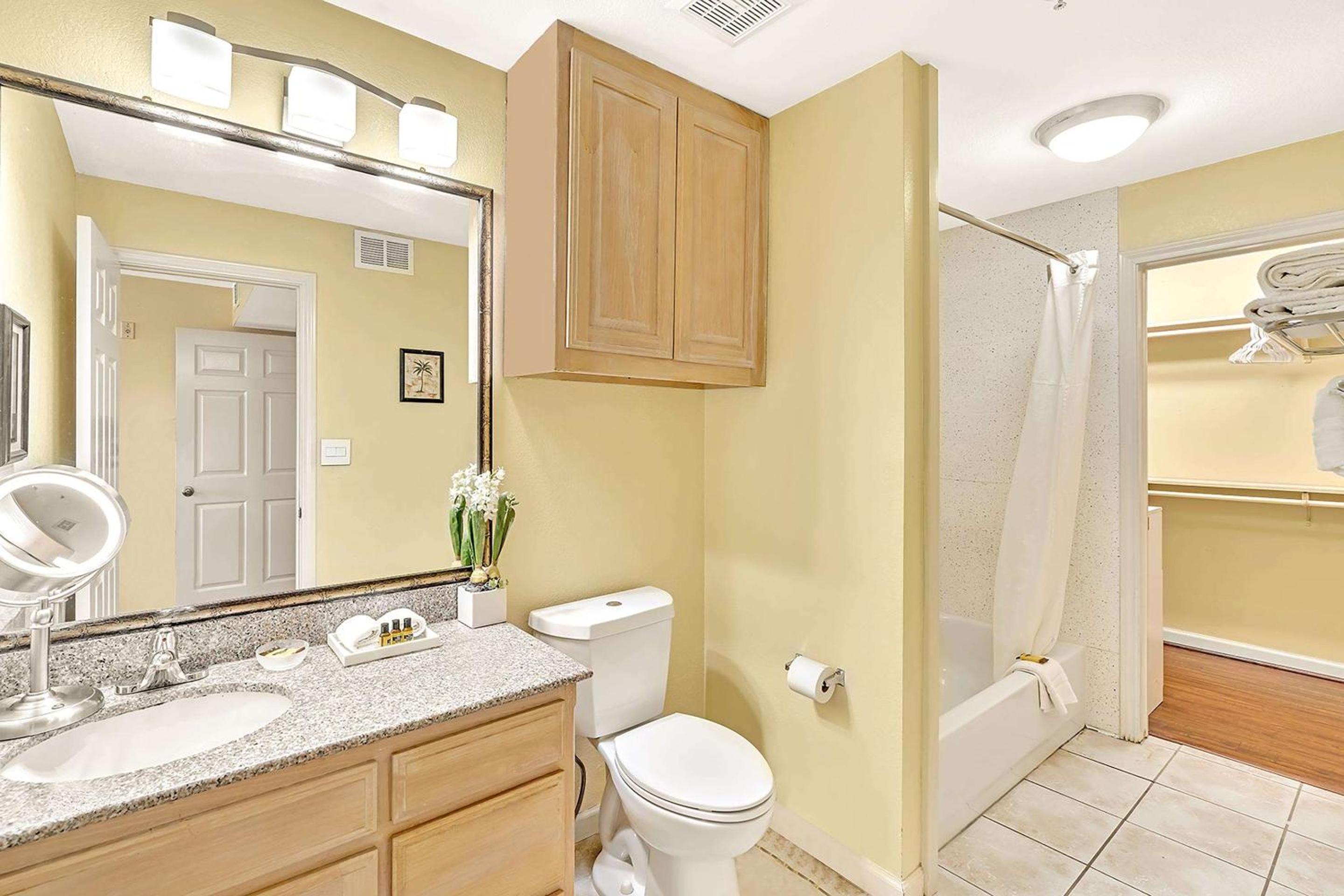Two-Bedroom Suite - Photo 3