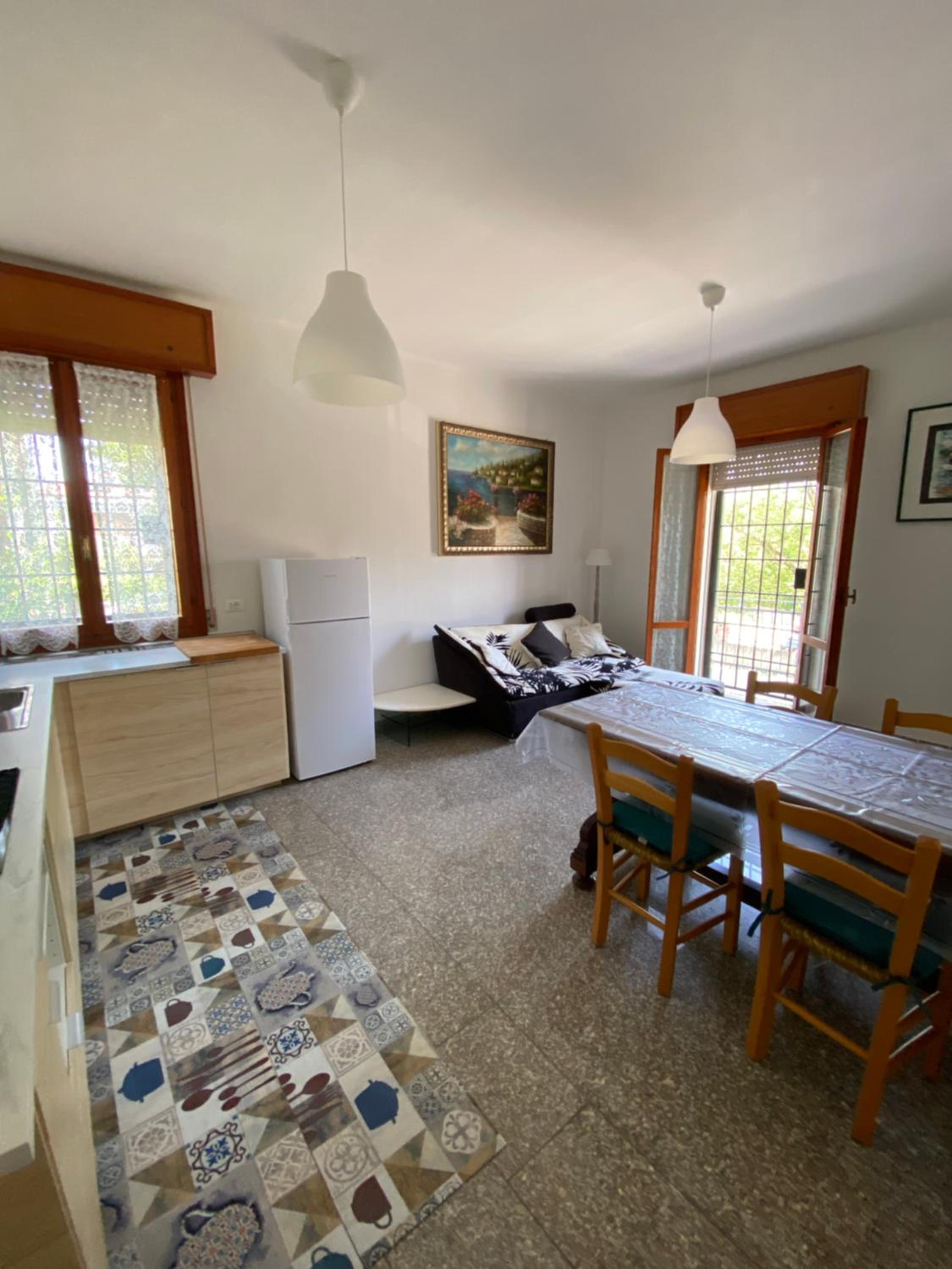 One-Bedroom Apartment photo 2