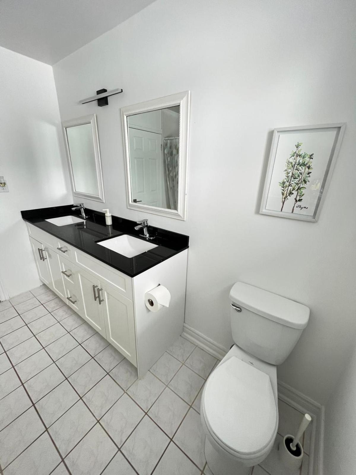 Double Room with Shared Bathroom photo 2