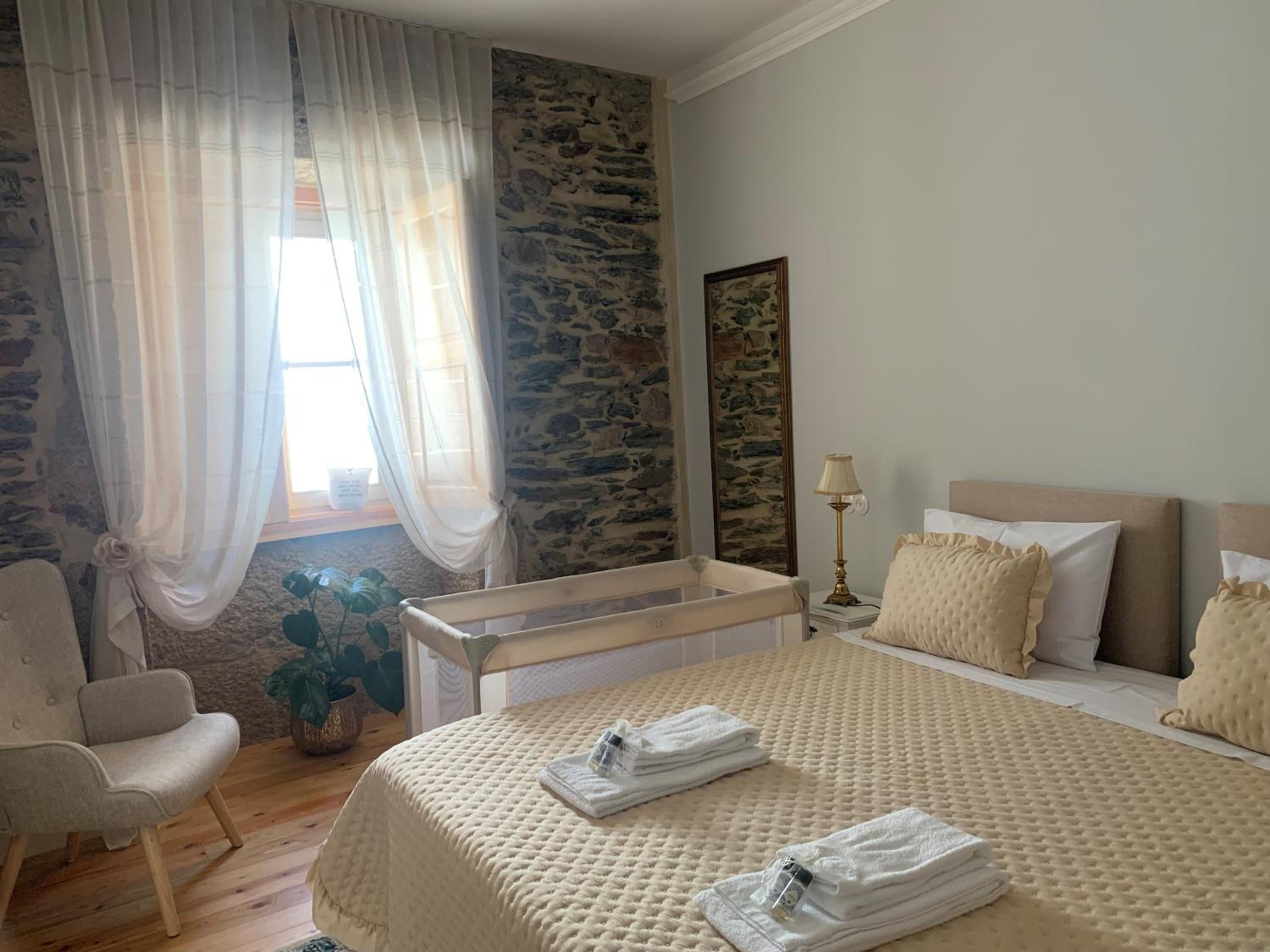 Double or Twin Room with Private Bathroom photo 1