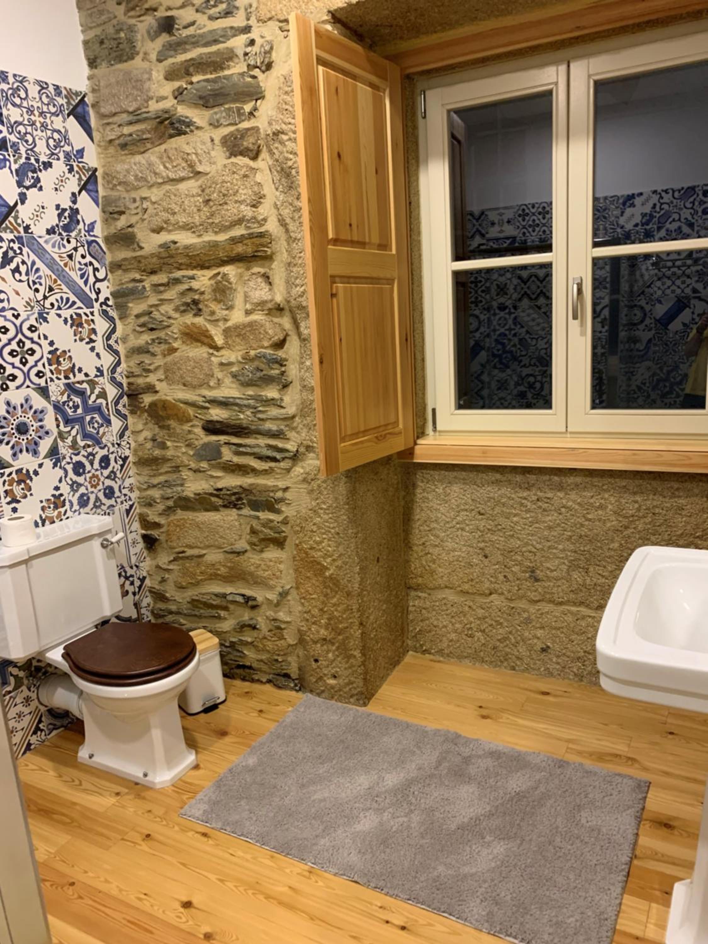 Double or Twin Room with Private Bathroom photo 2