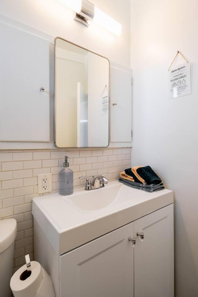 Two-Bedroom House photo 2