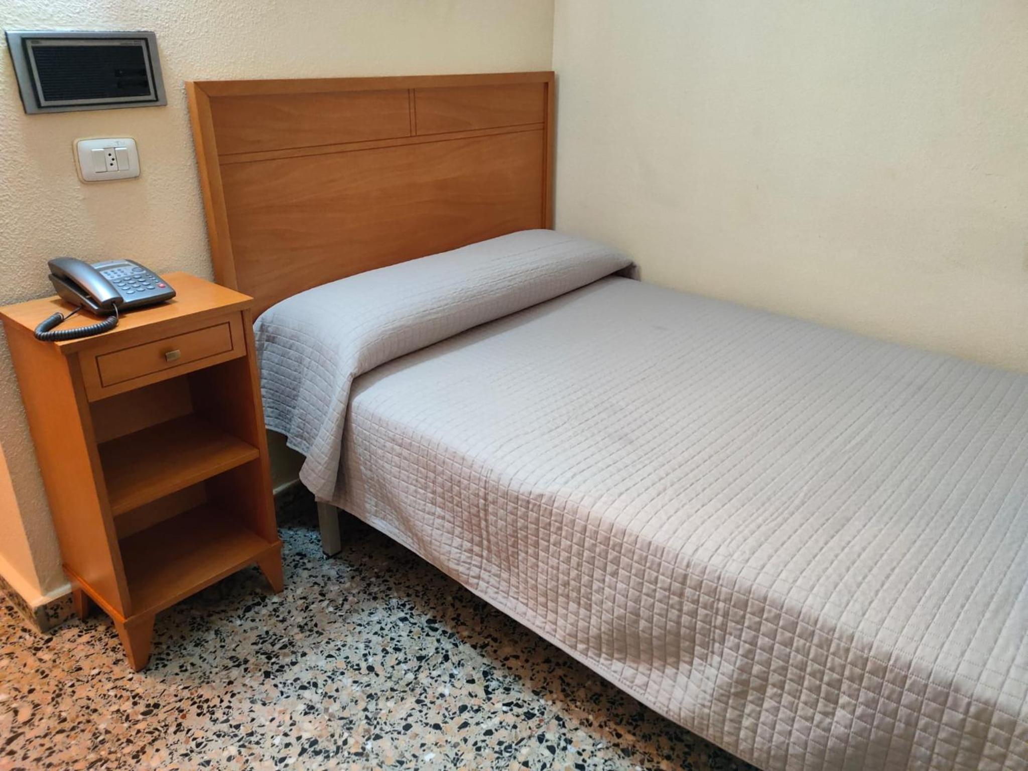Single Room photo 3