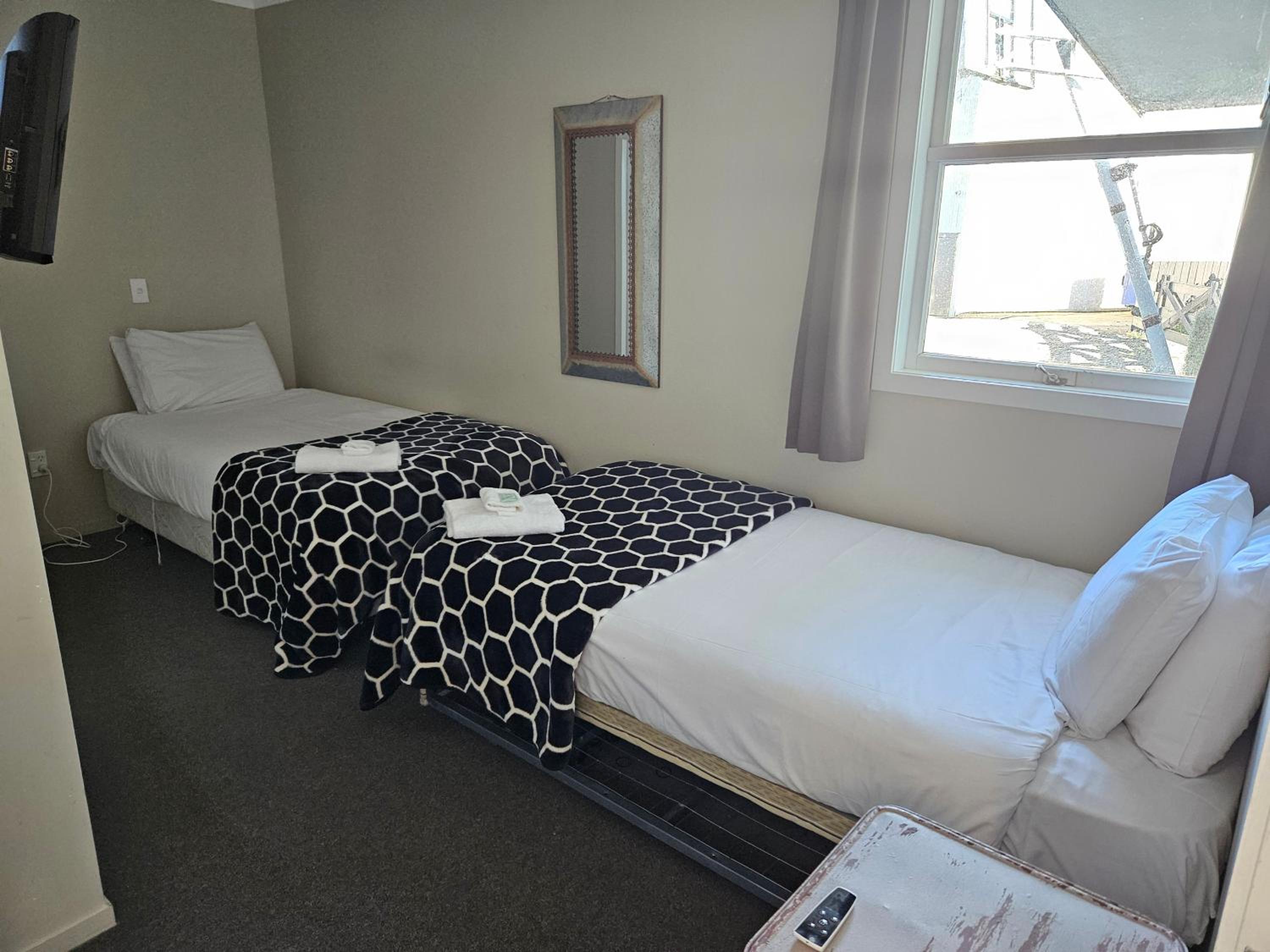 Twin Room - Photo 1