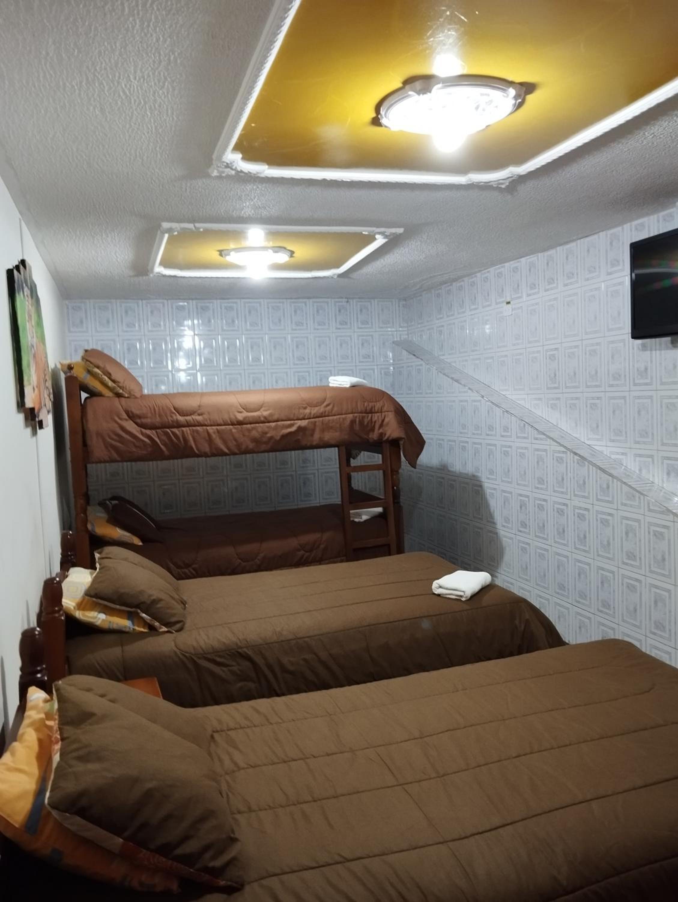 Quadruple Room with Private Bathroom photo 3