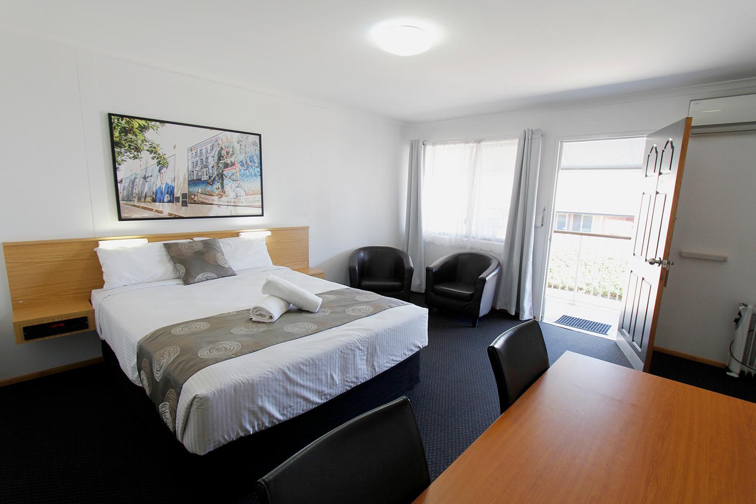 Deluxe Suite - Photo 5