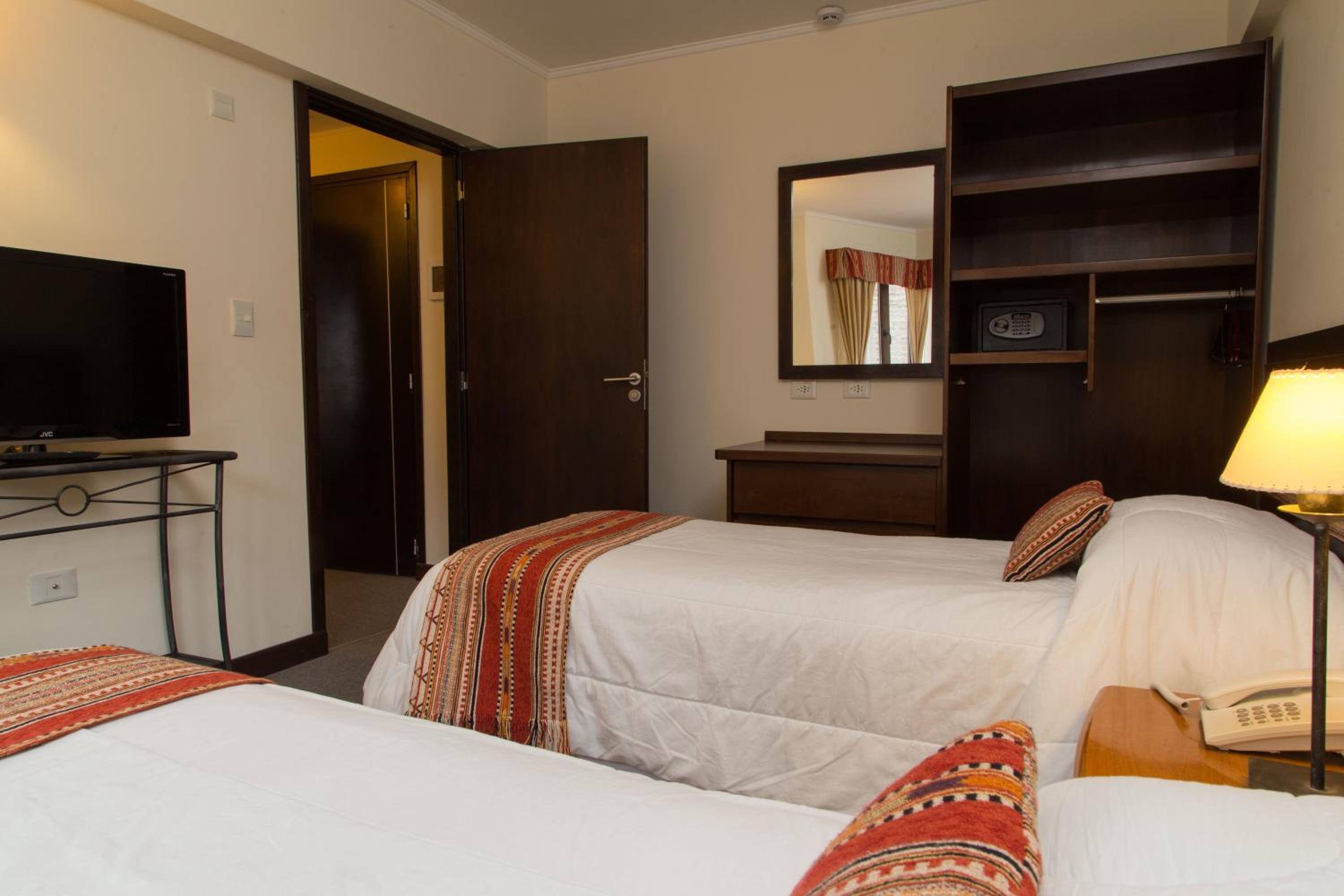 Superior Family Room (4 Adults)