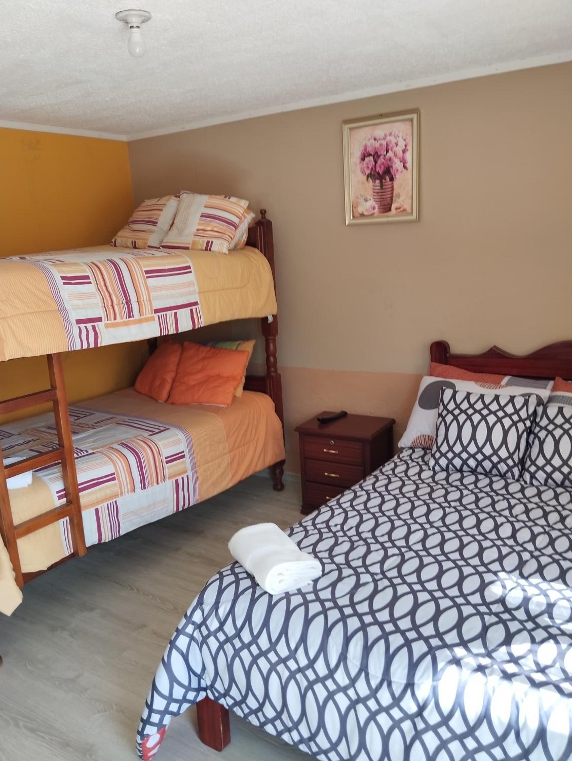 Quadruple Room with Private Bathroom photo 2