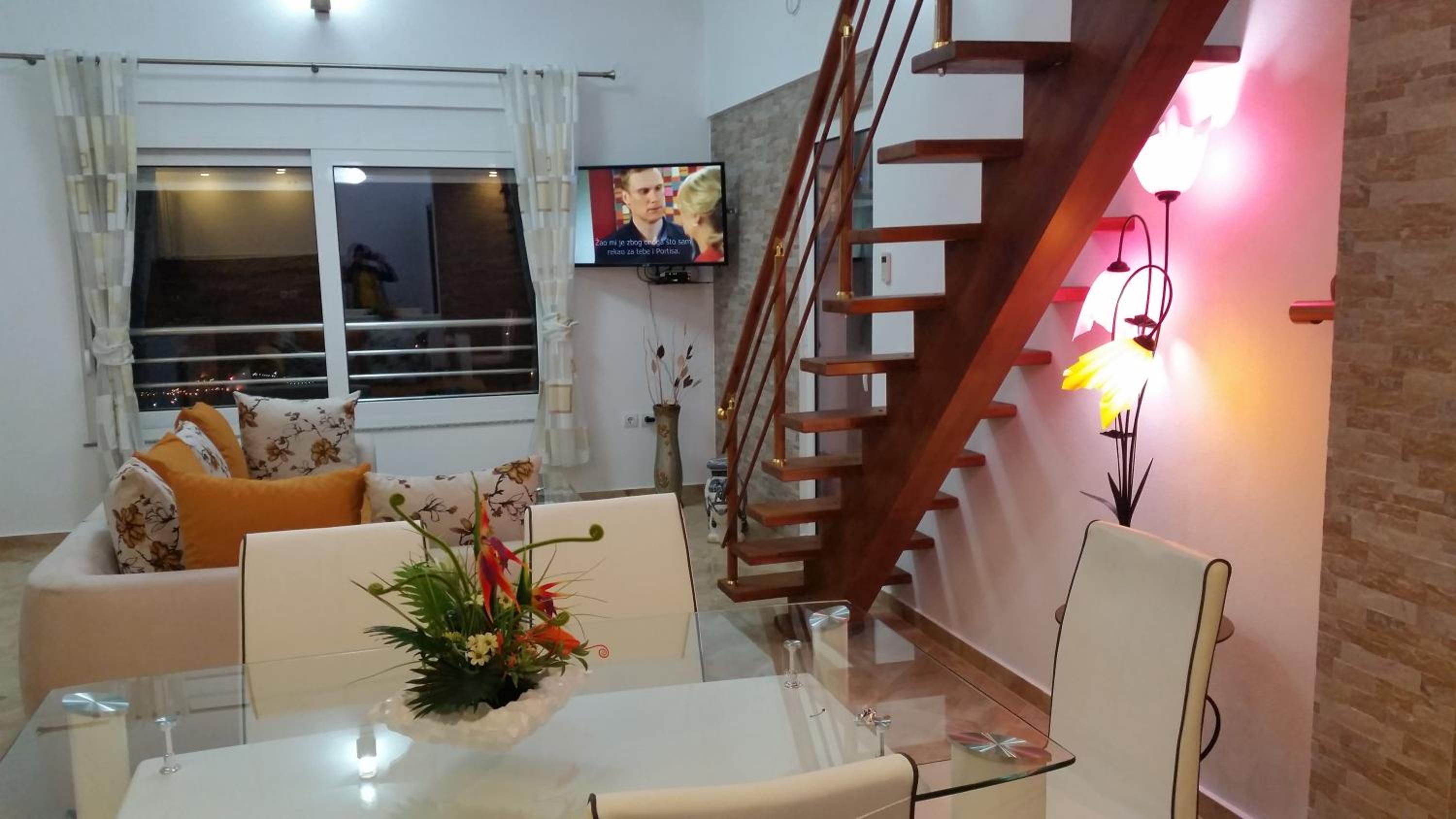 Deluxe Two-Bedroom Apartment with Terrace and Sea View - Photo 4