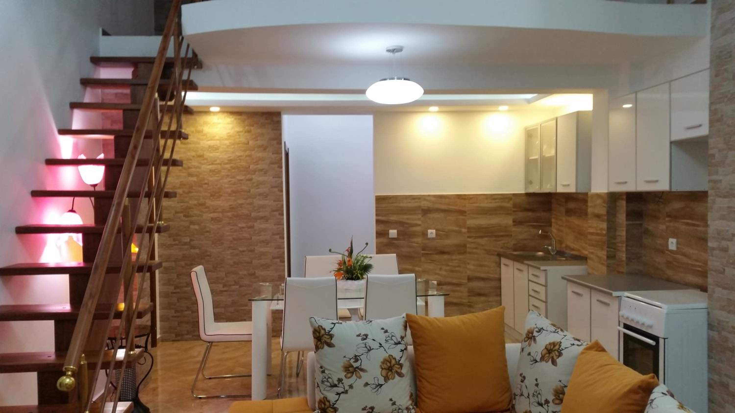 Deluxe Two-Bedroom Apartment with Terrace and Sea View - Photo 6
