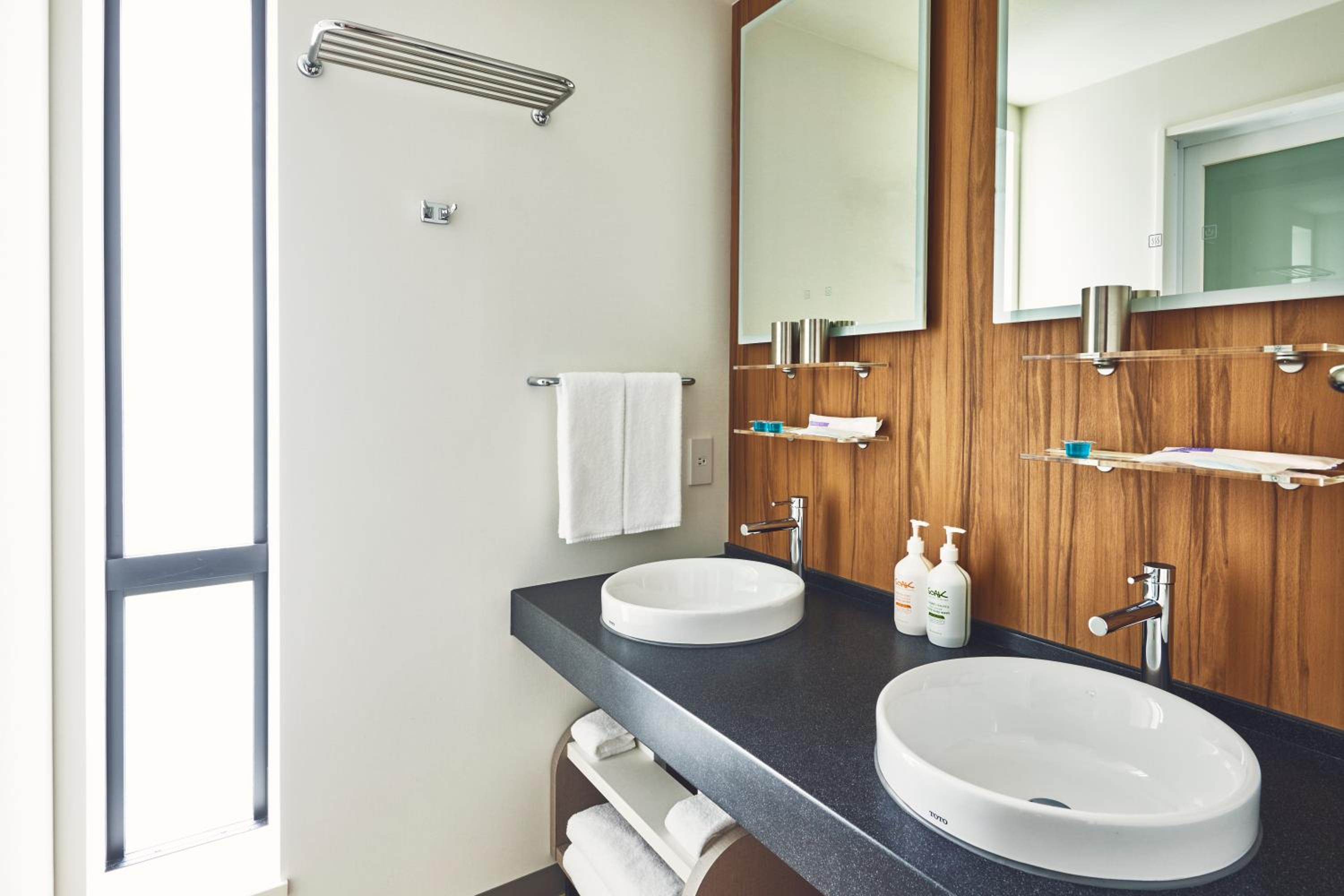 Premium Triple Room with Free Breakfast - High Floor photo 3
