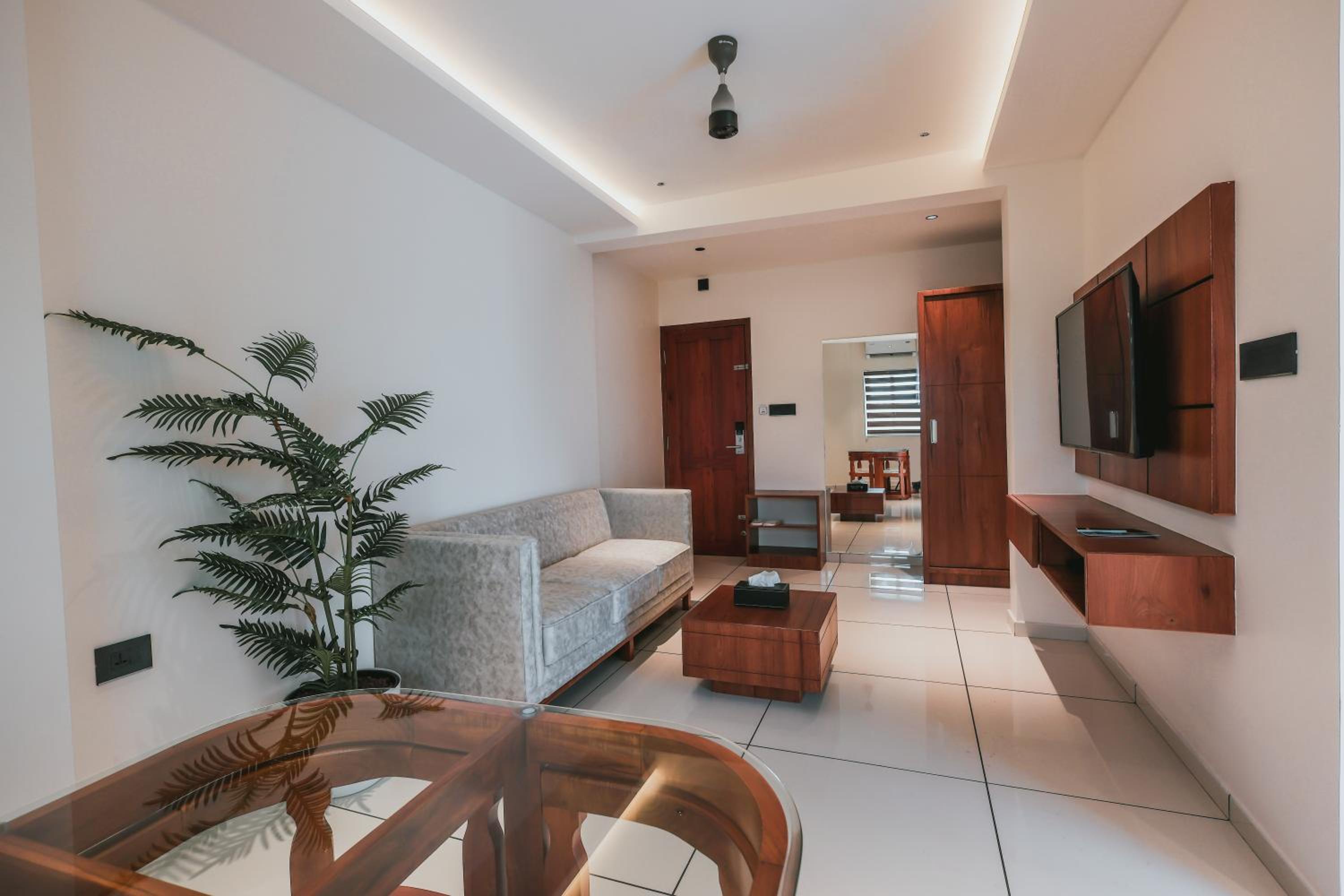 Family Suite - Photo 11